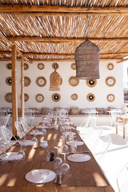 A beautiful outdoor restaurant in Agafay, ready for guests.