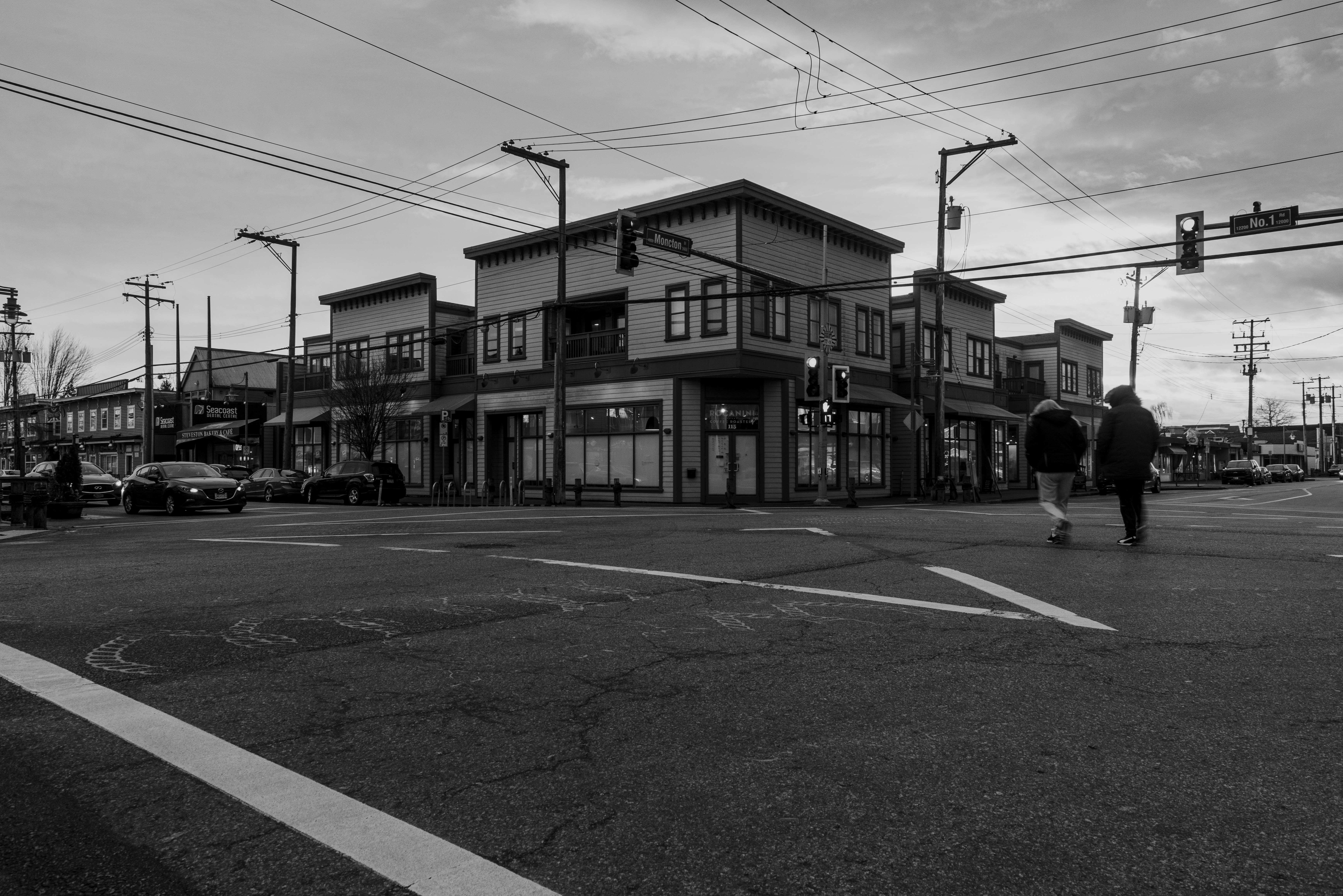 Photo by albertstoynov