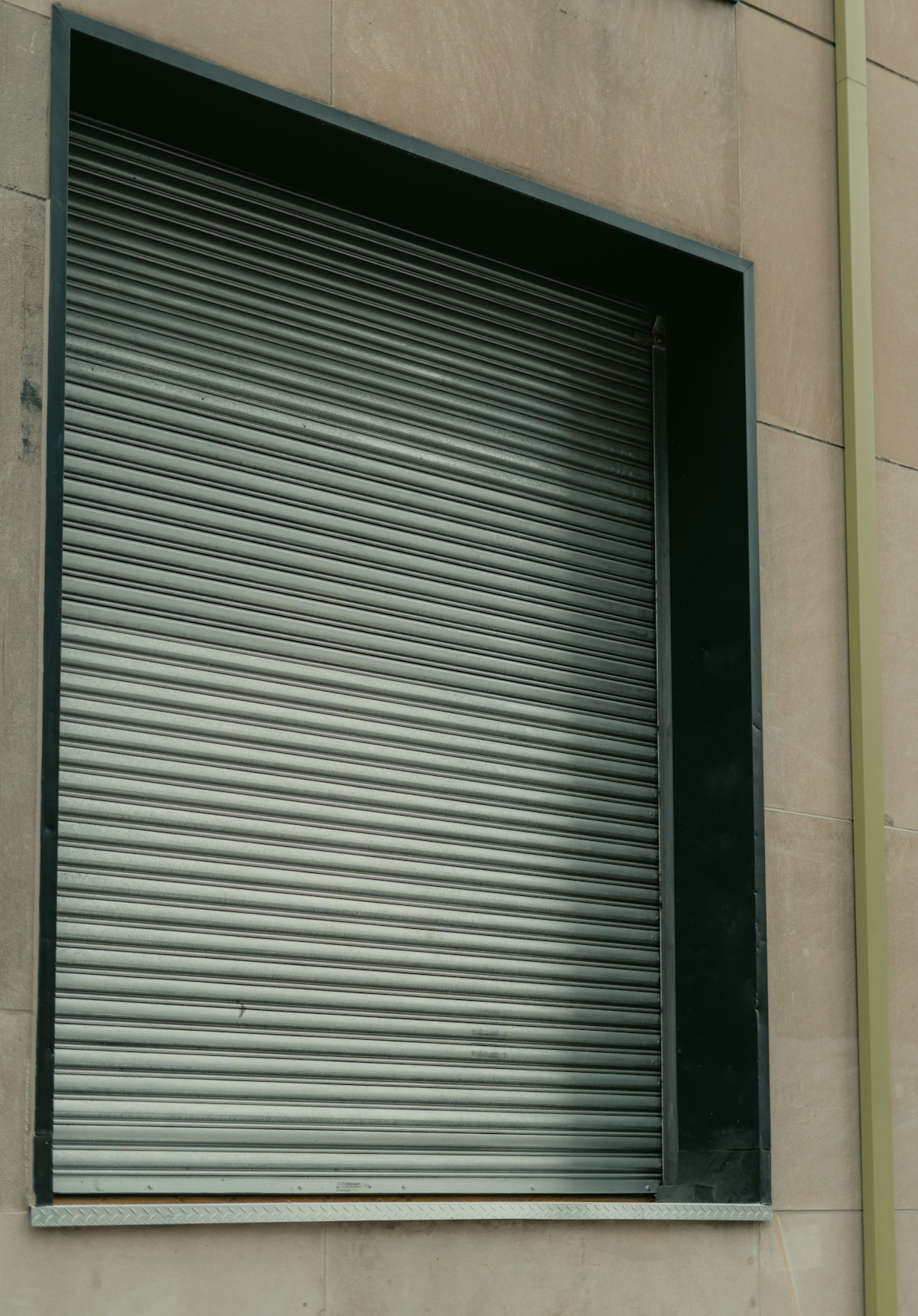 Roller shutter installation image background image