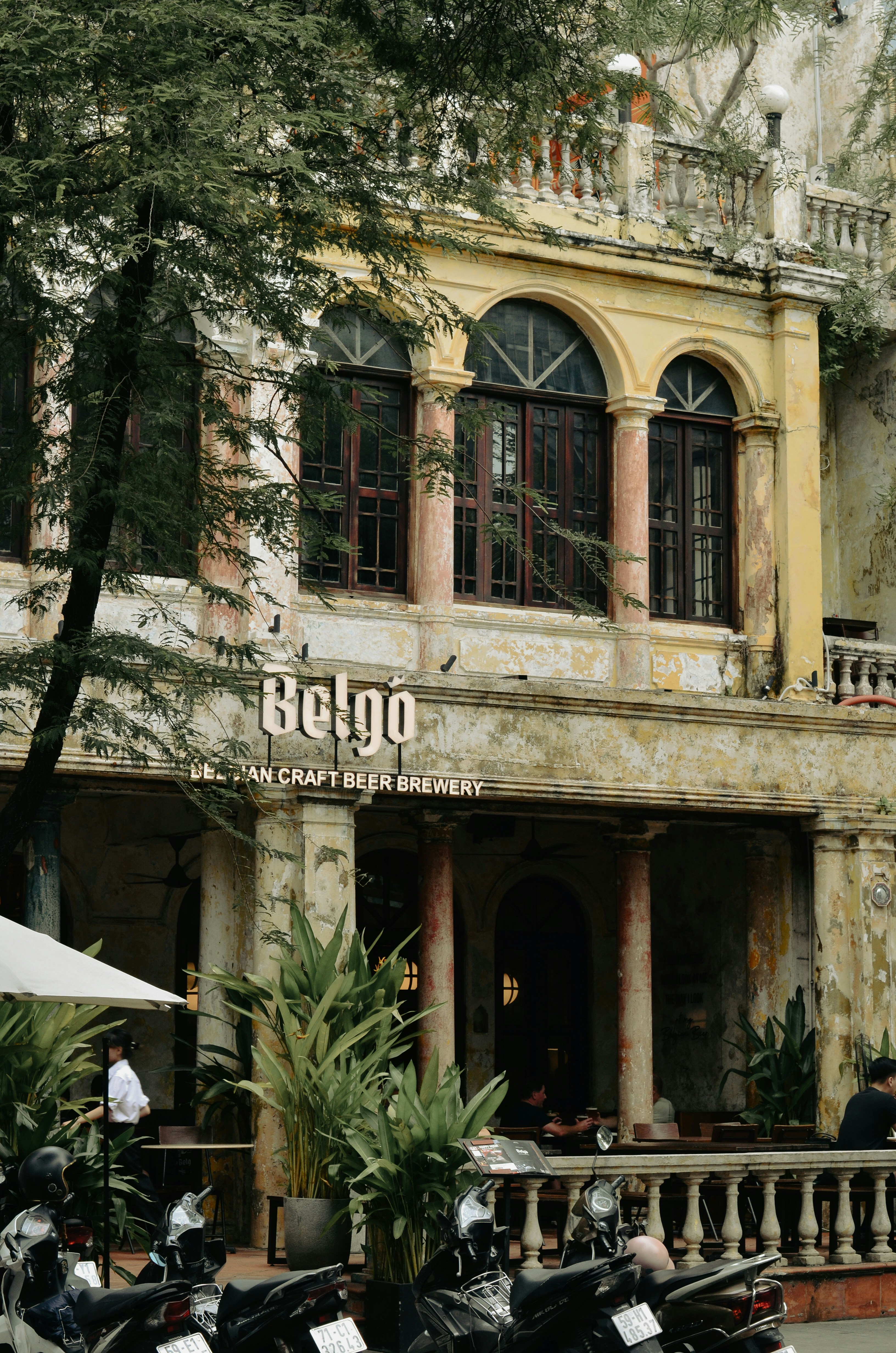 A beer brewery building is seen in this photo. photo – Free Building ...