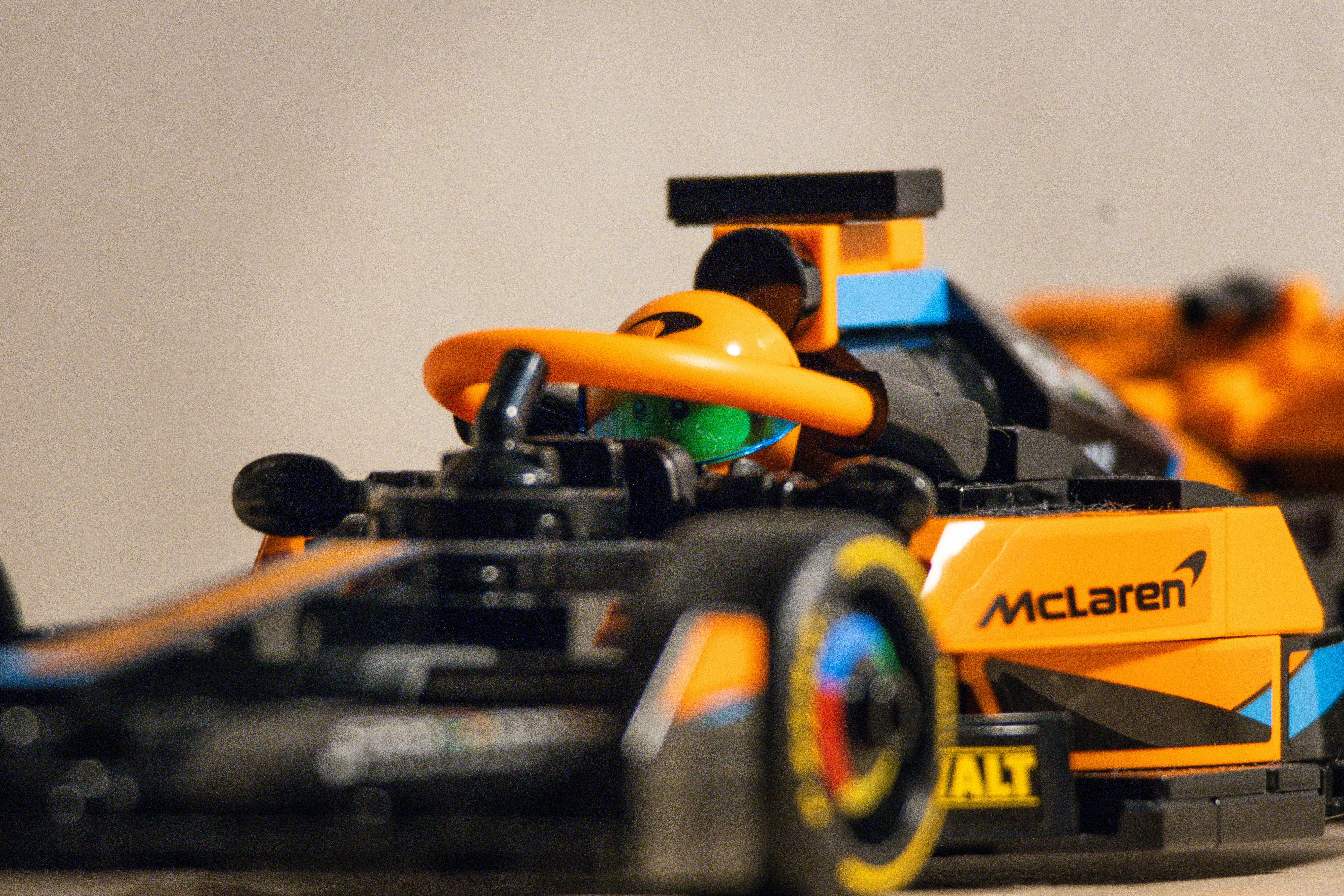 Parrilla de salida de un Gran Premio de Fórmula 1 con autos alineados