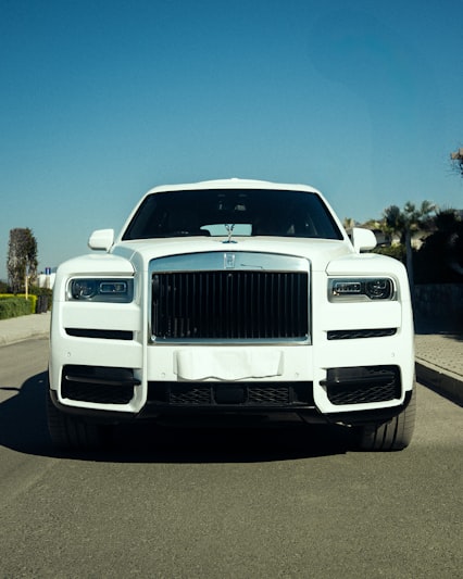 Making Your Wedding Day Perfect: Why Chauffeur Transport Matters