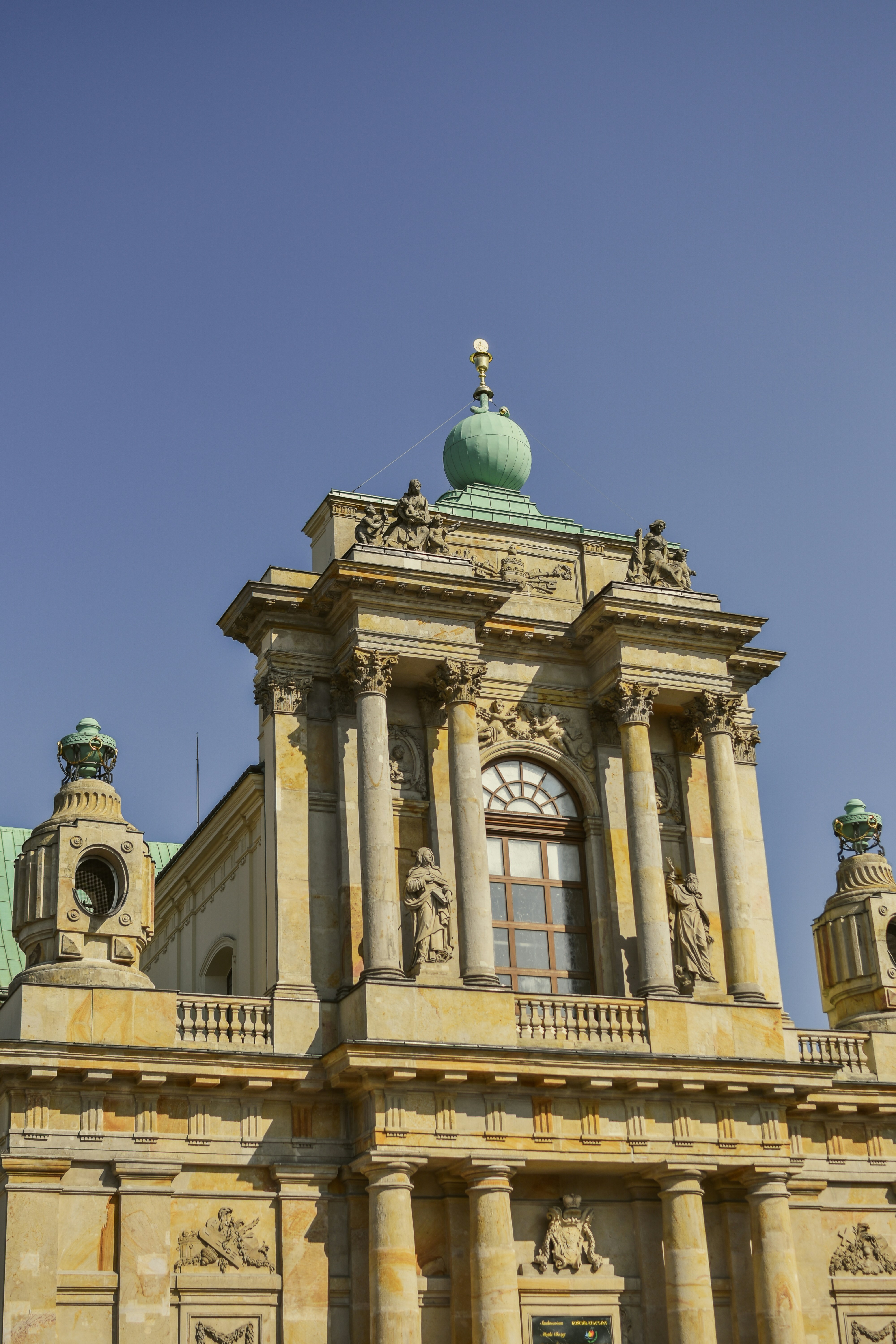 Photo by mirceadrian