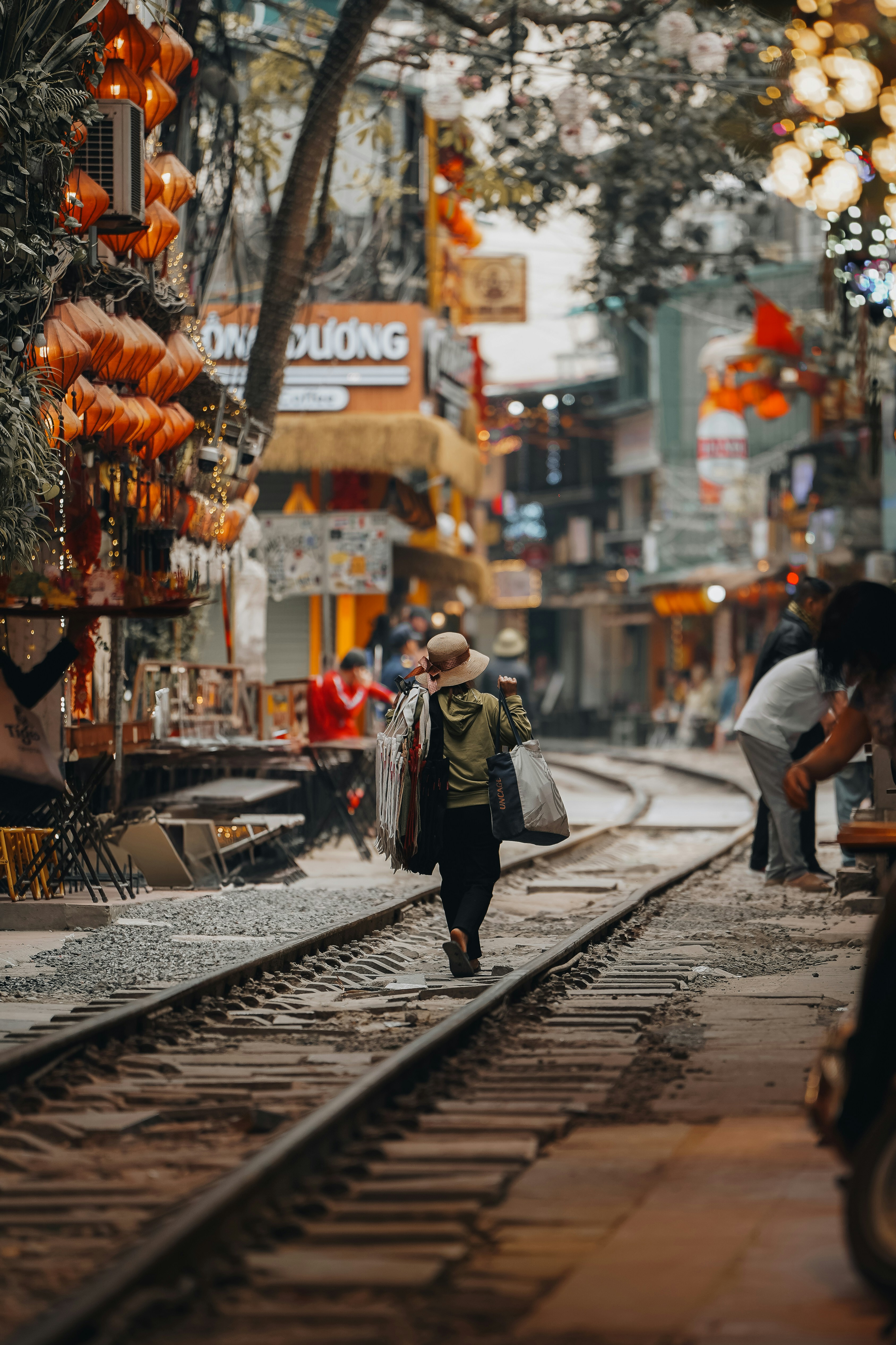 Photo by kevin_charit