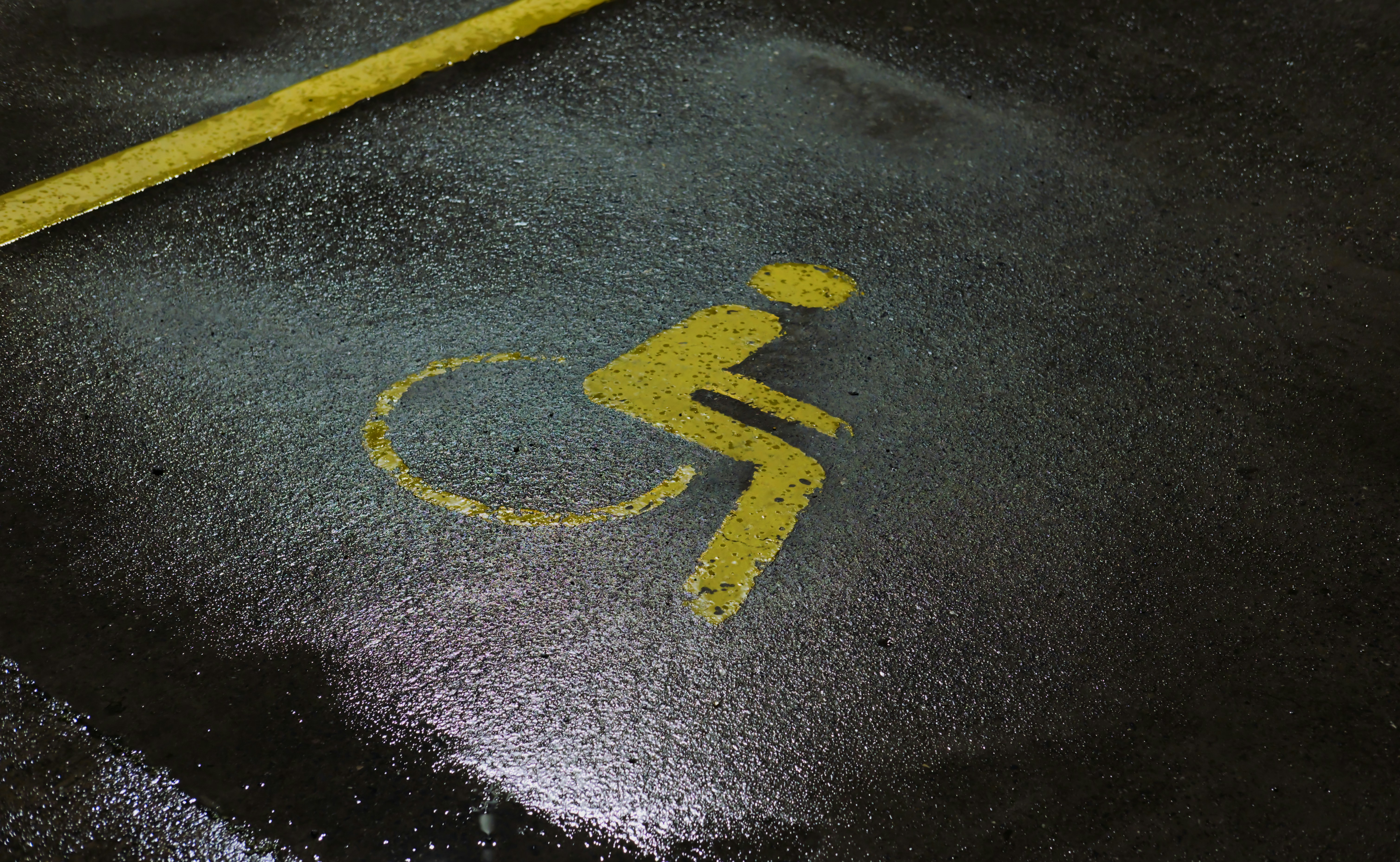 Handicapped parking symbol