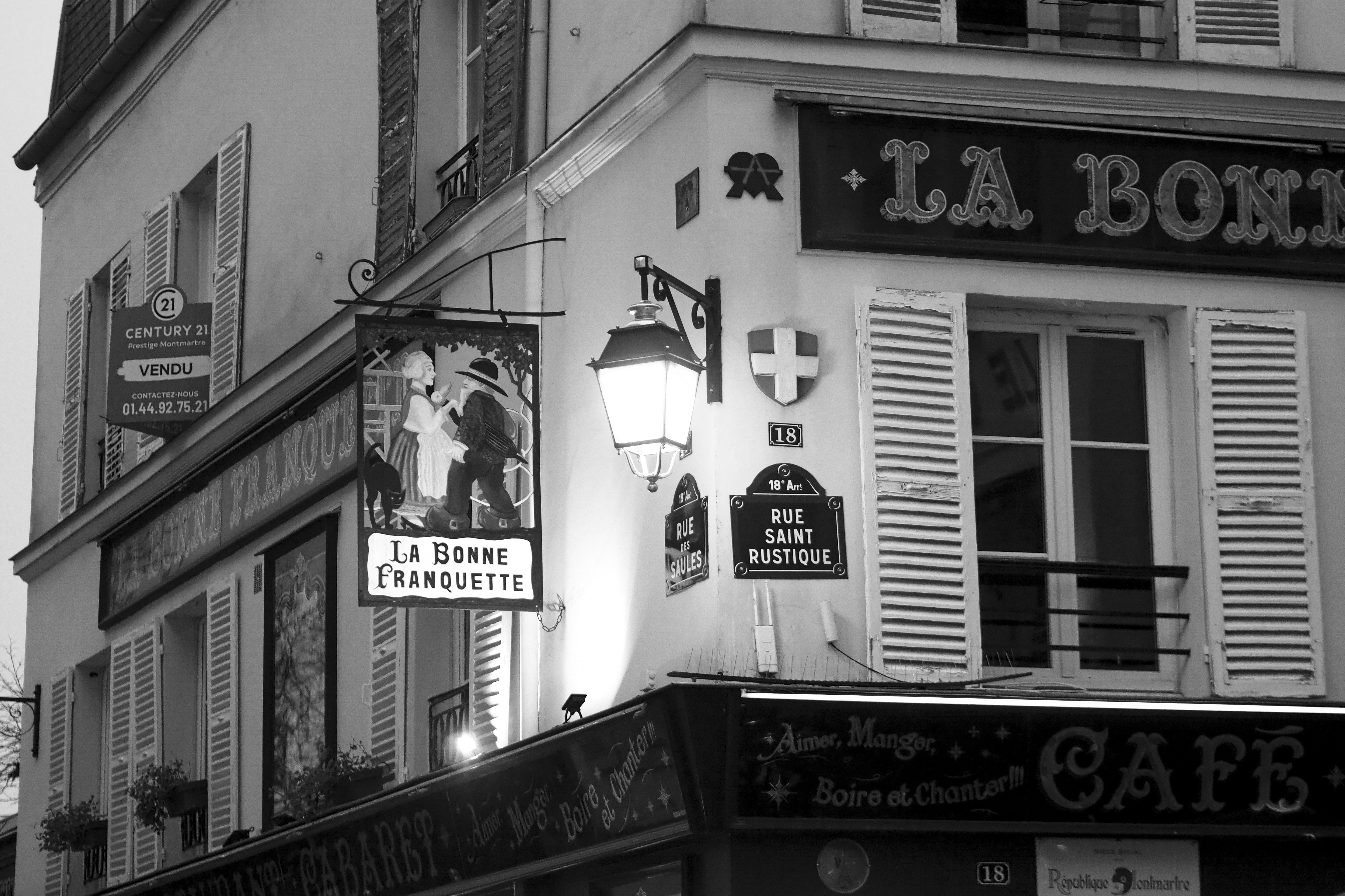 Photo by laurachouette