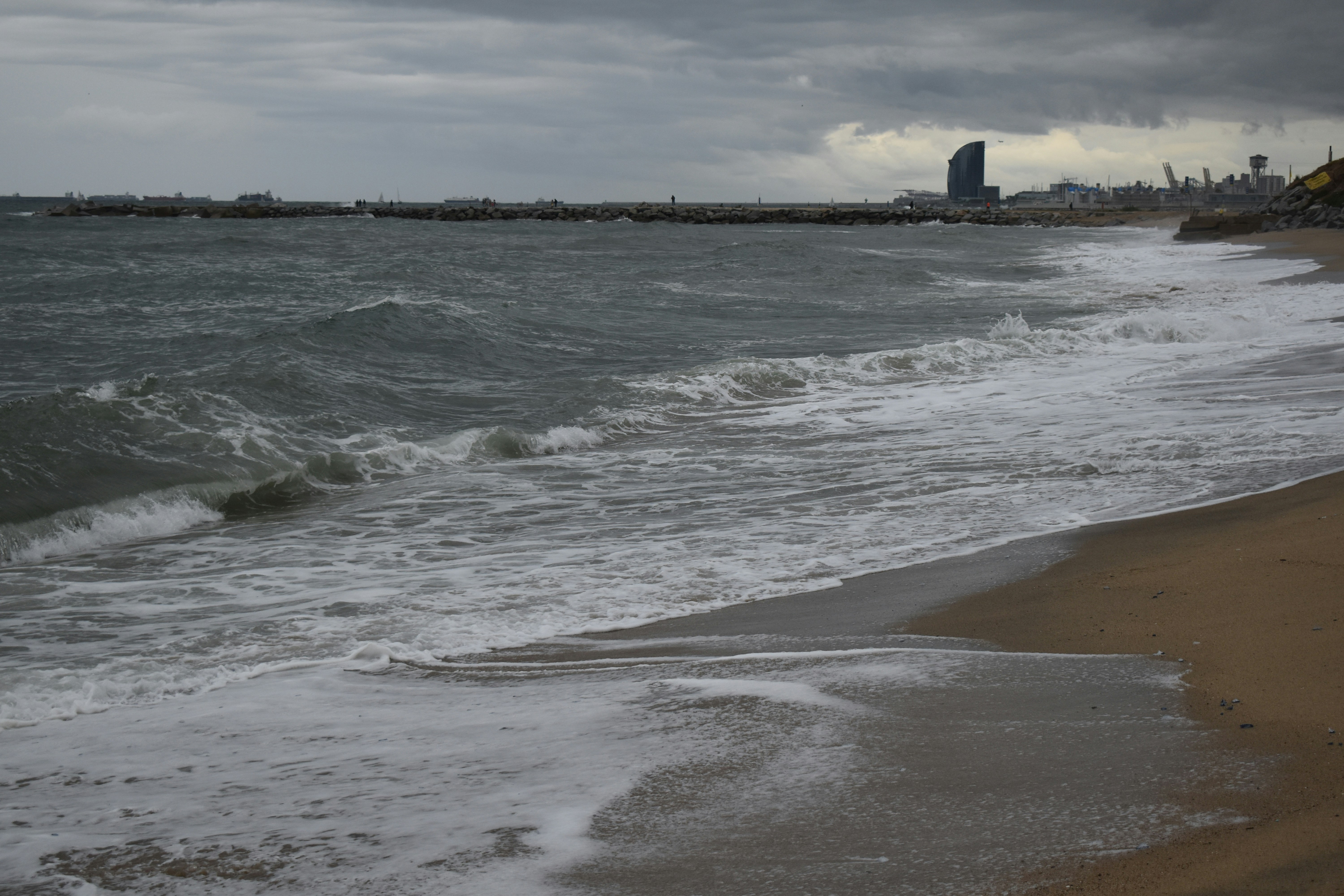 Photo by niloufarmirhadi