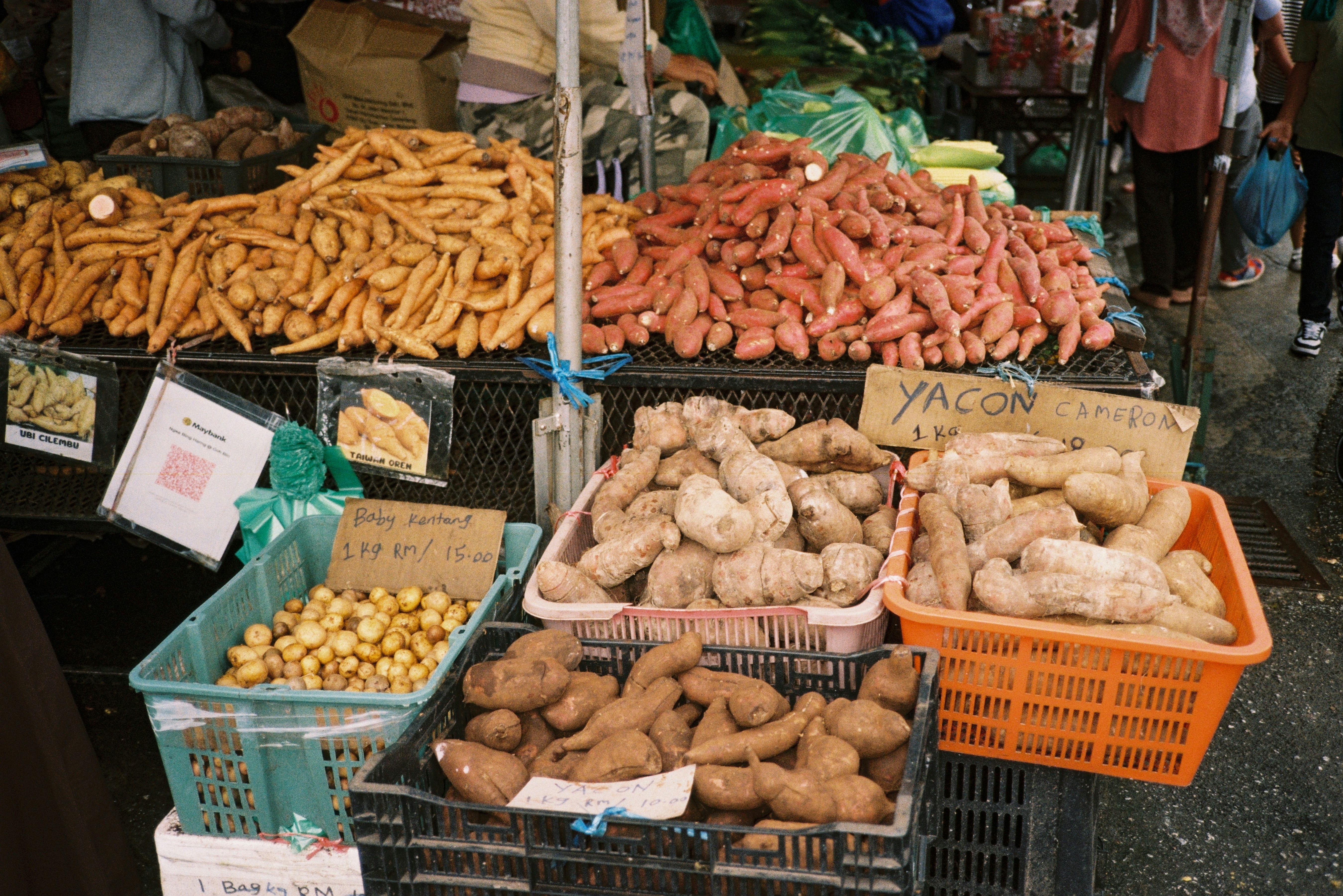 Field Guide 2026: Portable Night‑Market Kits & Buying Tips for UK Stall Sellers