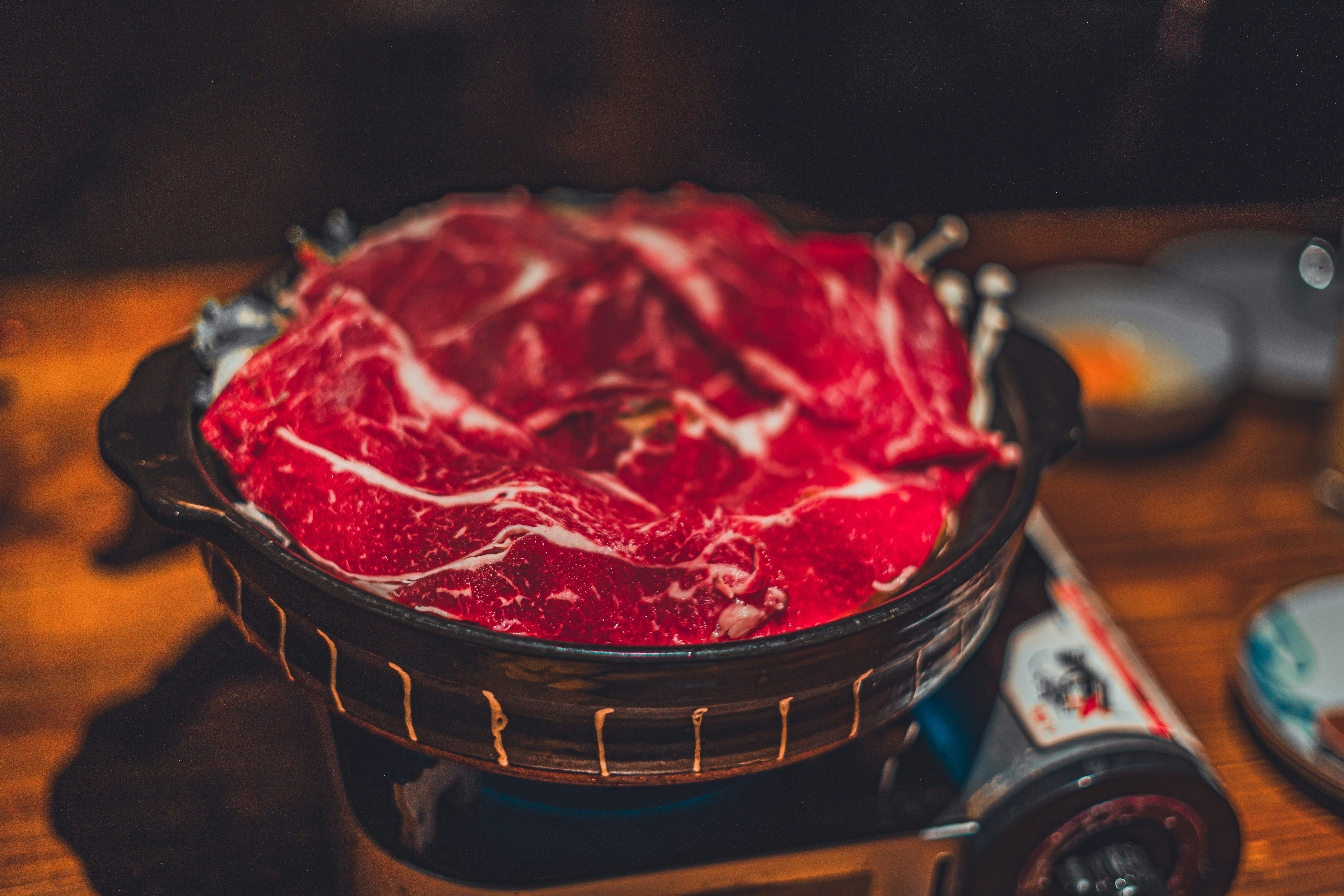 photo-1743612828365-a3365d9e6d42?ixid=M3wxMjA3fDB8MXxzZWFyY2h8Nnx8aGlnaCUyMHN0ZWFrcyUyMHBva2VyfGVufDB8fHx8MTc1MTM1NzU5MHww\u0026ixlib=rb-4.1.0