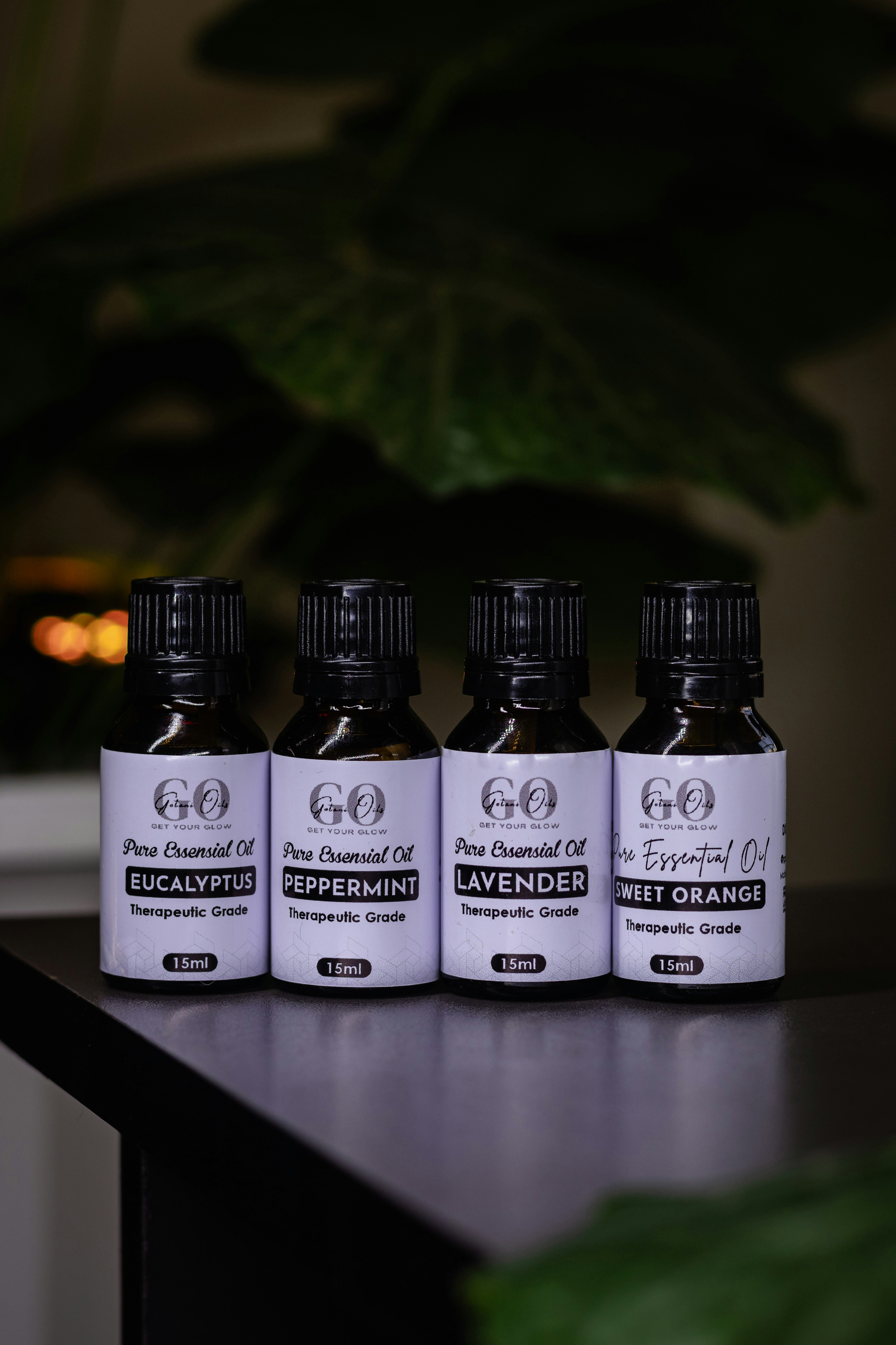 Essential oils of different scents are arranged.