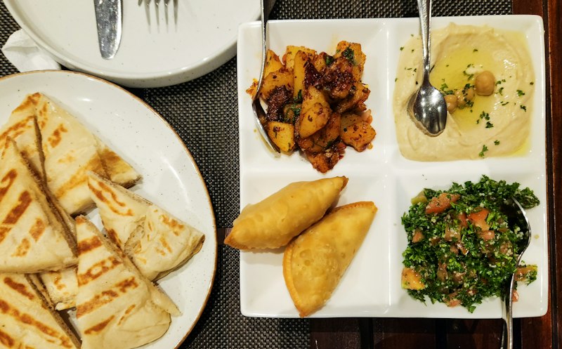 صينية أطباق متوسطية