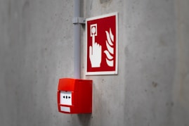 Fire alarm system, ready to be triggered.