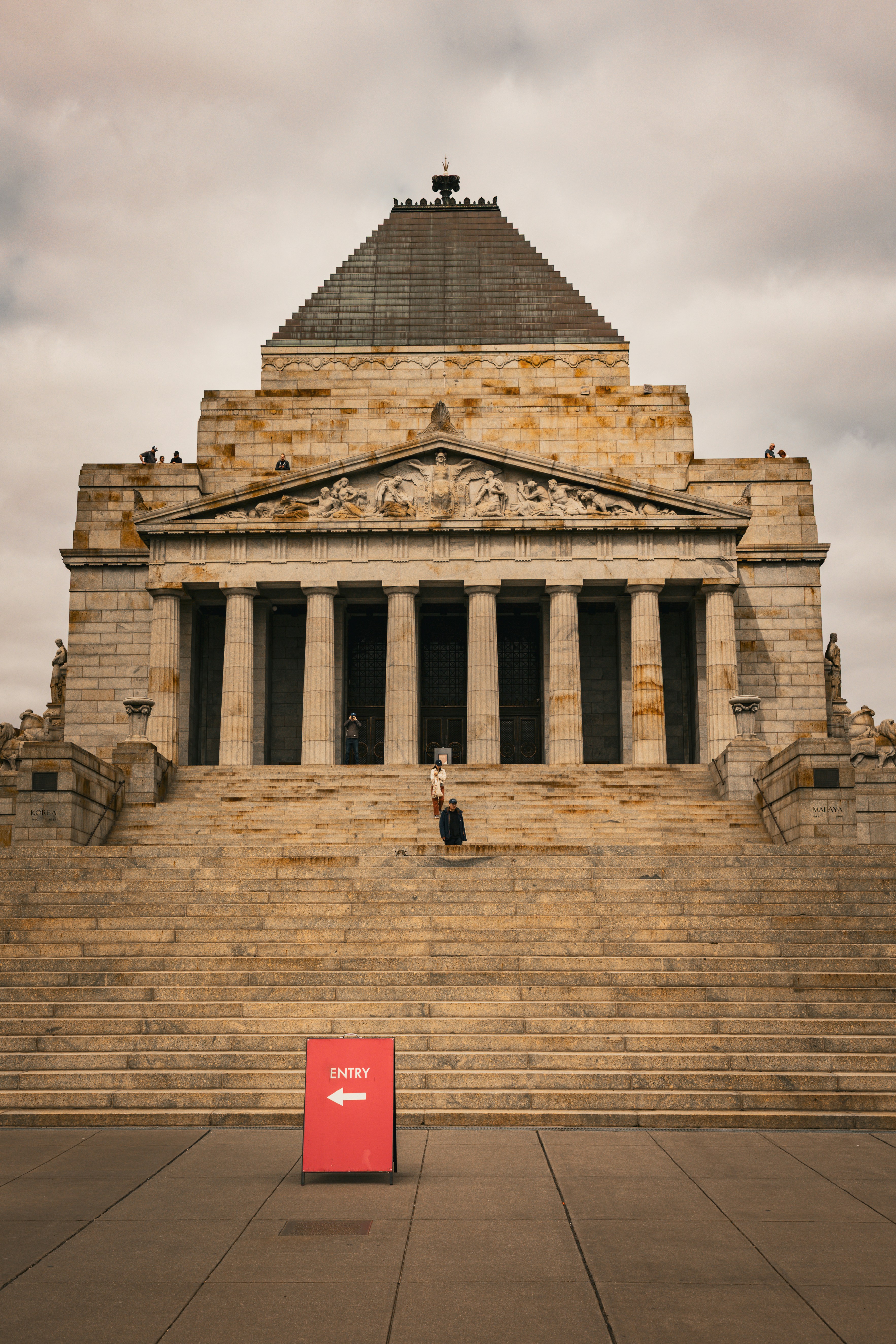 A large, classical building with a pyramid on top. photo – Free Purple ...
