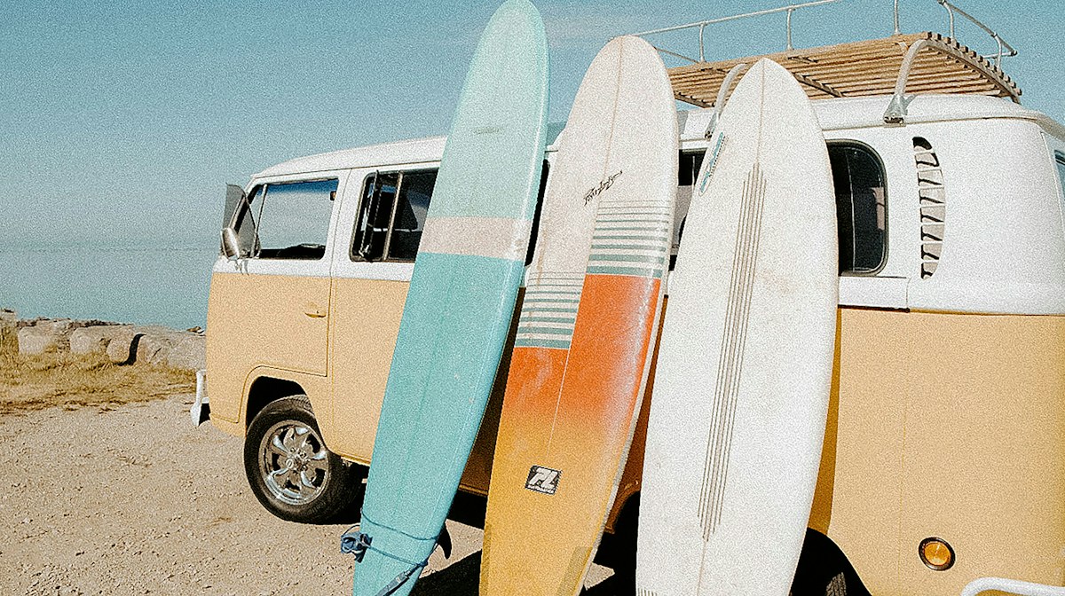 Consigne planches de surf et combinaisons