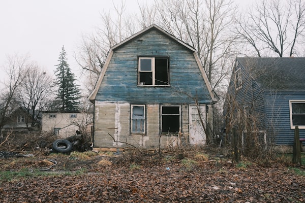 Old rundown house we buy as-is El Paso