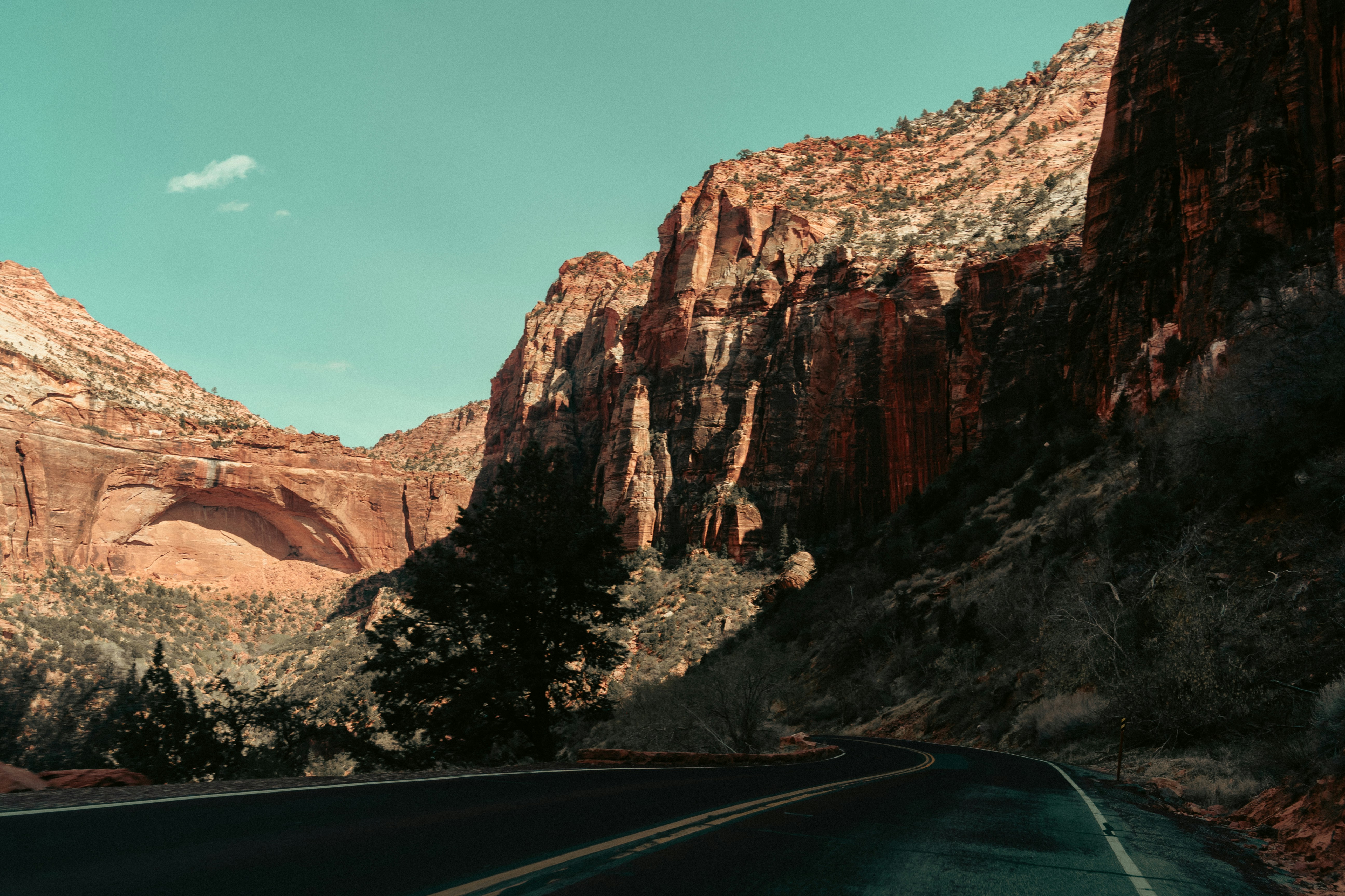 Photo by abduzeedo