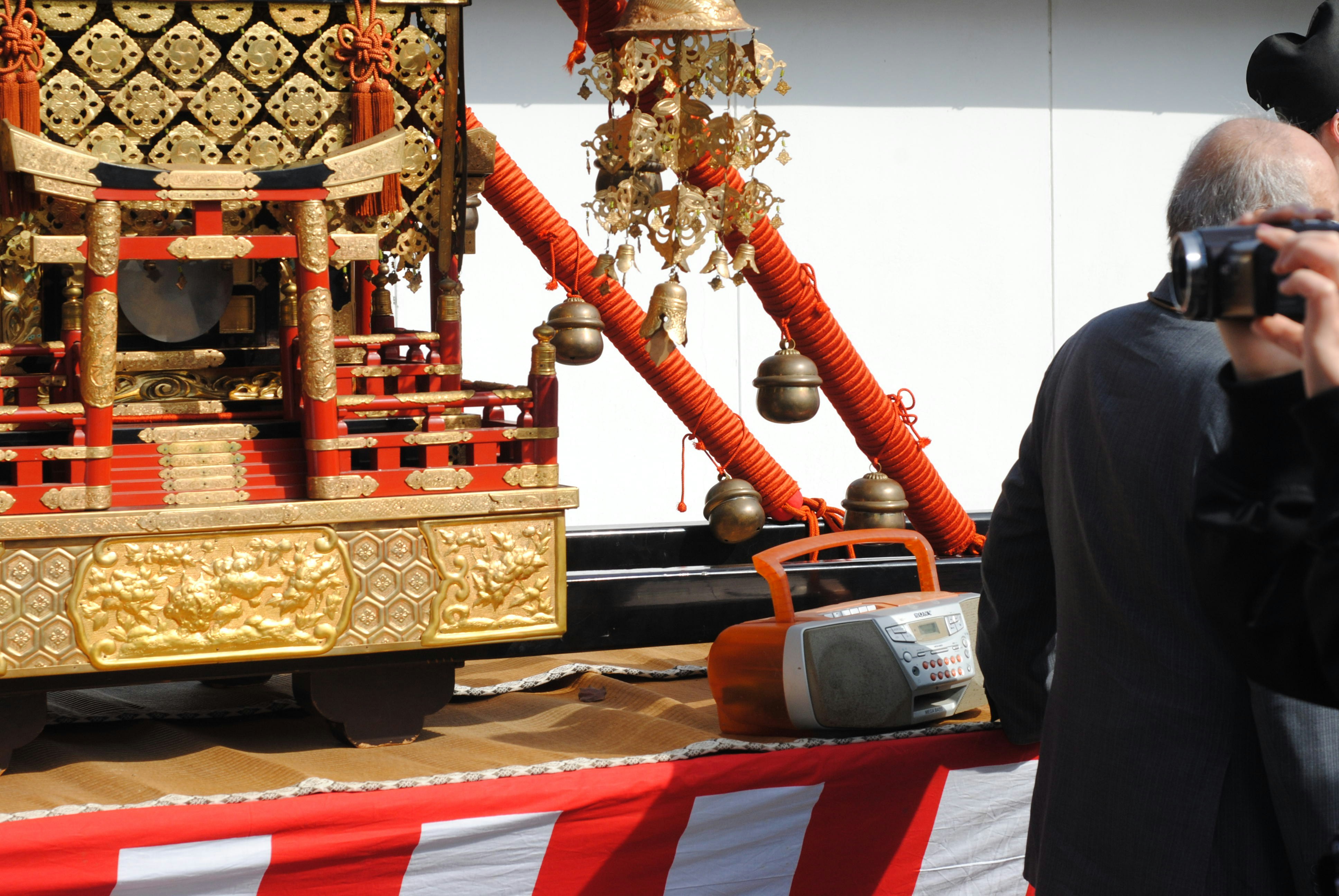 A traditional japanese festival float is displayed. photo – Free White ...