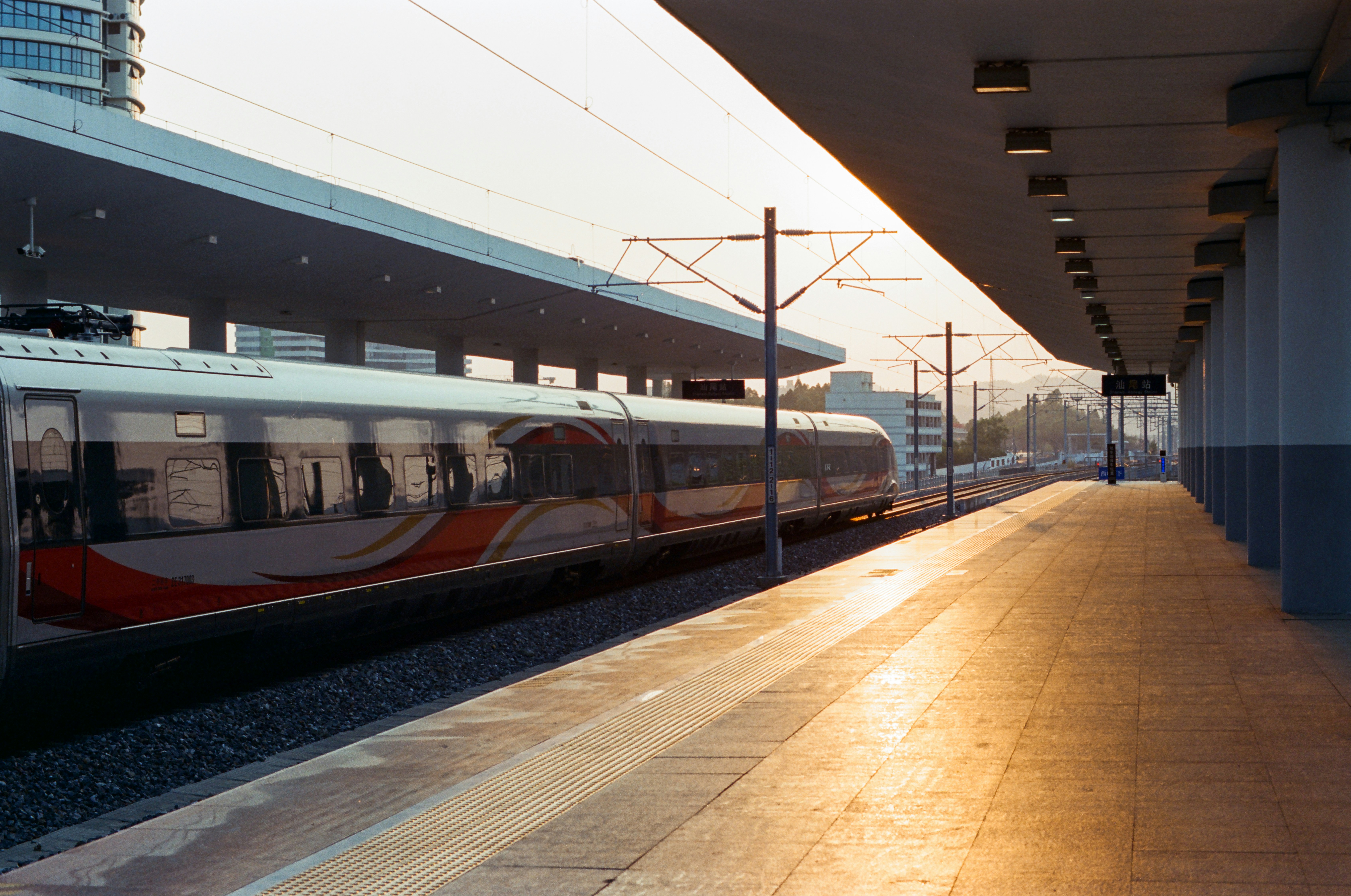 Photo by zhenyao_photo