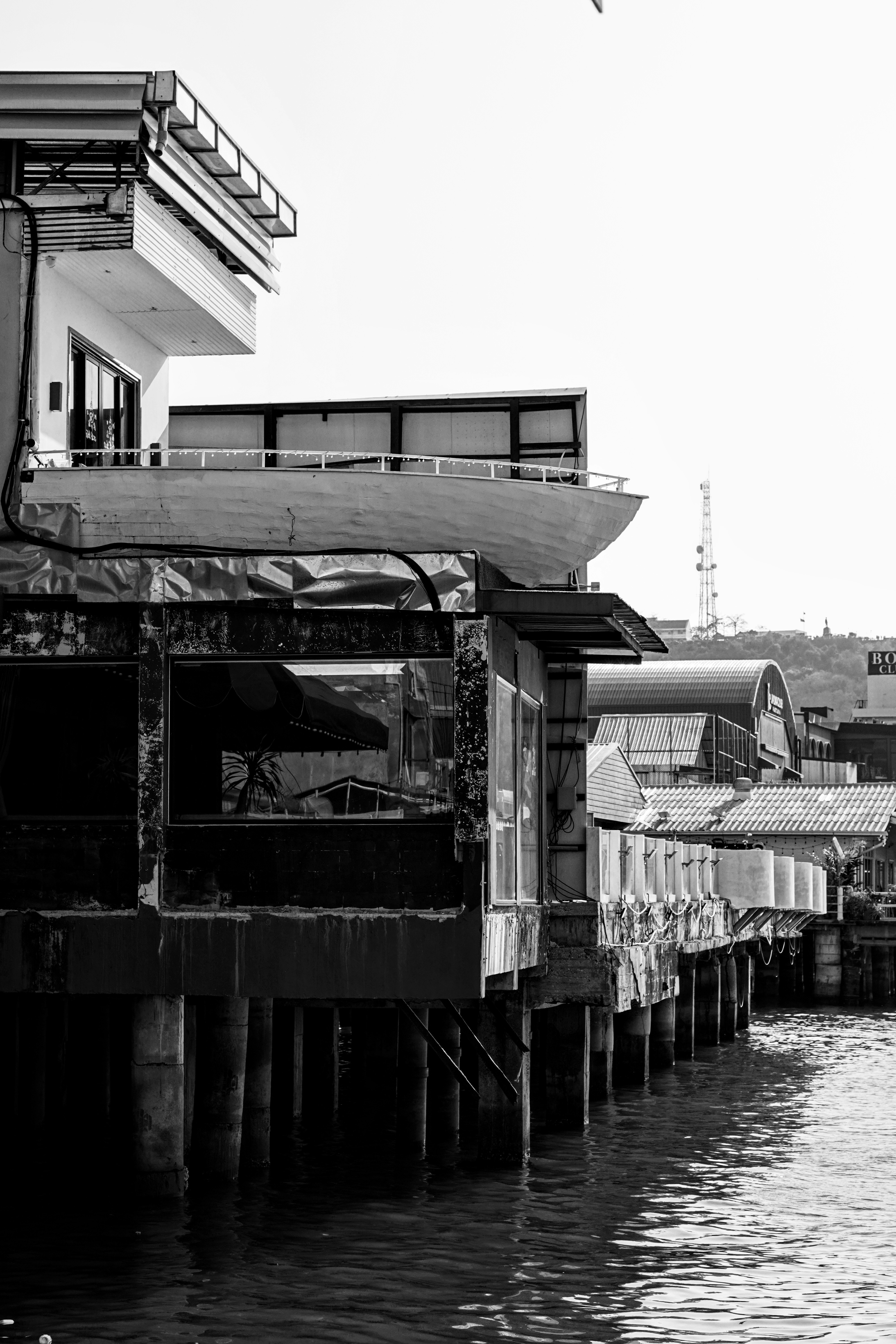 Photo by jeyachanthuruj