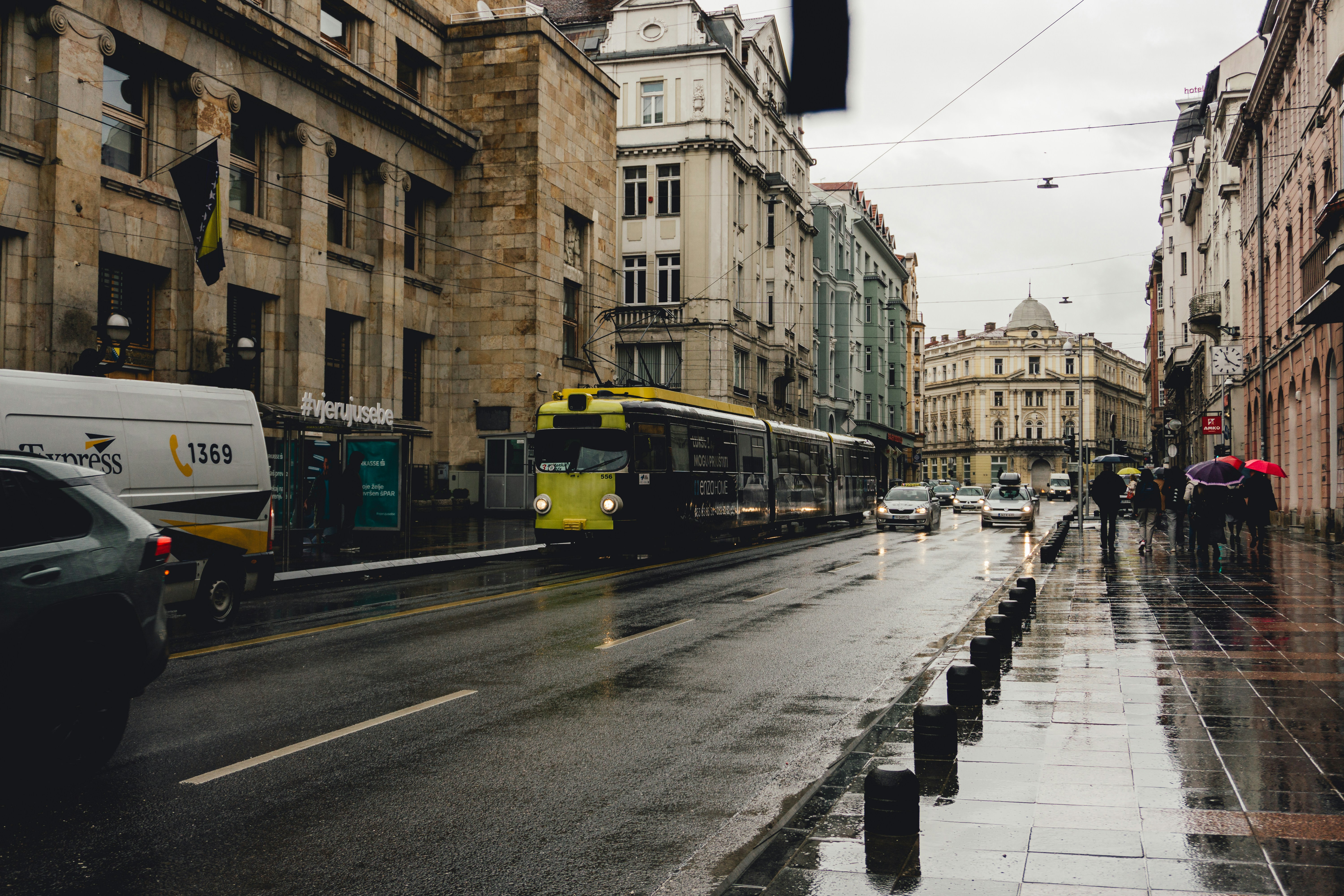 Se déplacer en Bosnie-Herzégovine : bus, trains, voiture… guide pratique