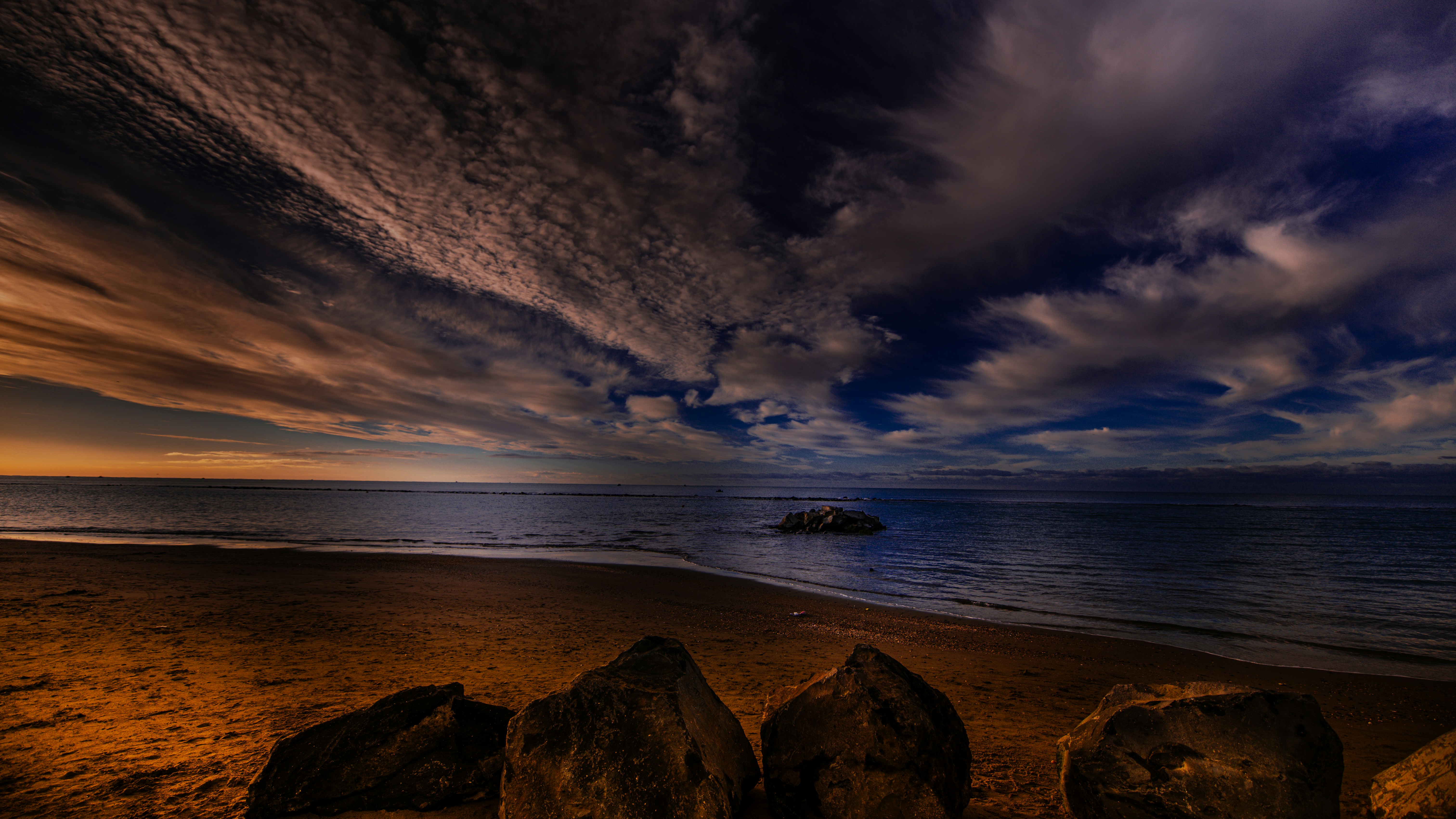 Photo by lucaakalu
