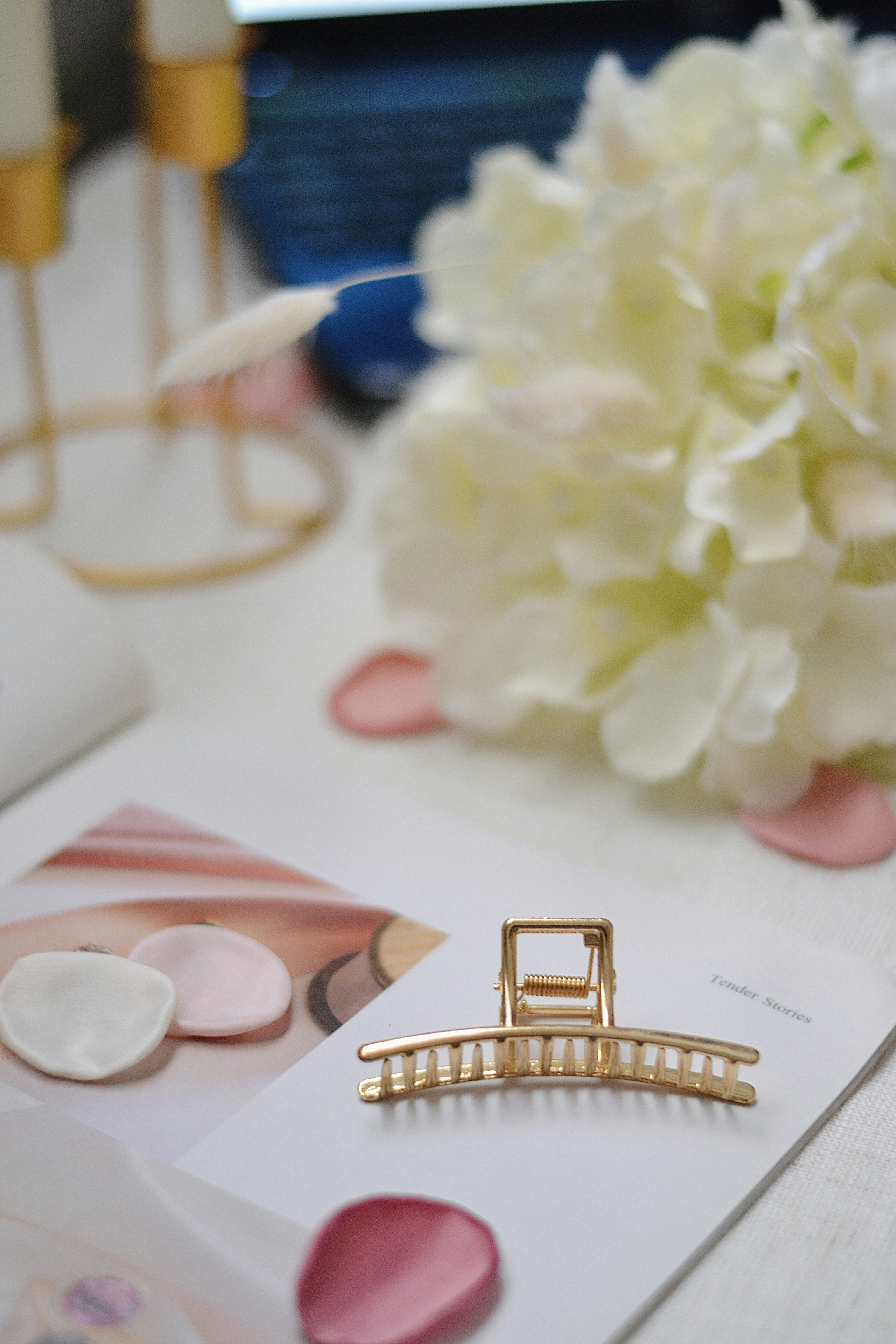 fashion accessories wallpaper, wallpaper, Handbags and Shoes: Modern Matching Guide 5