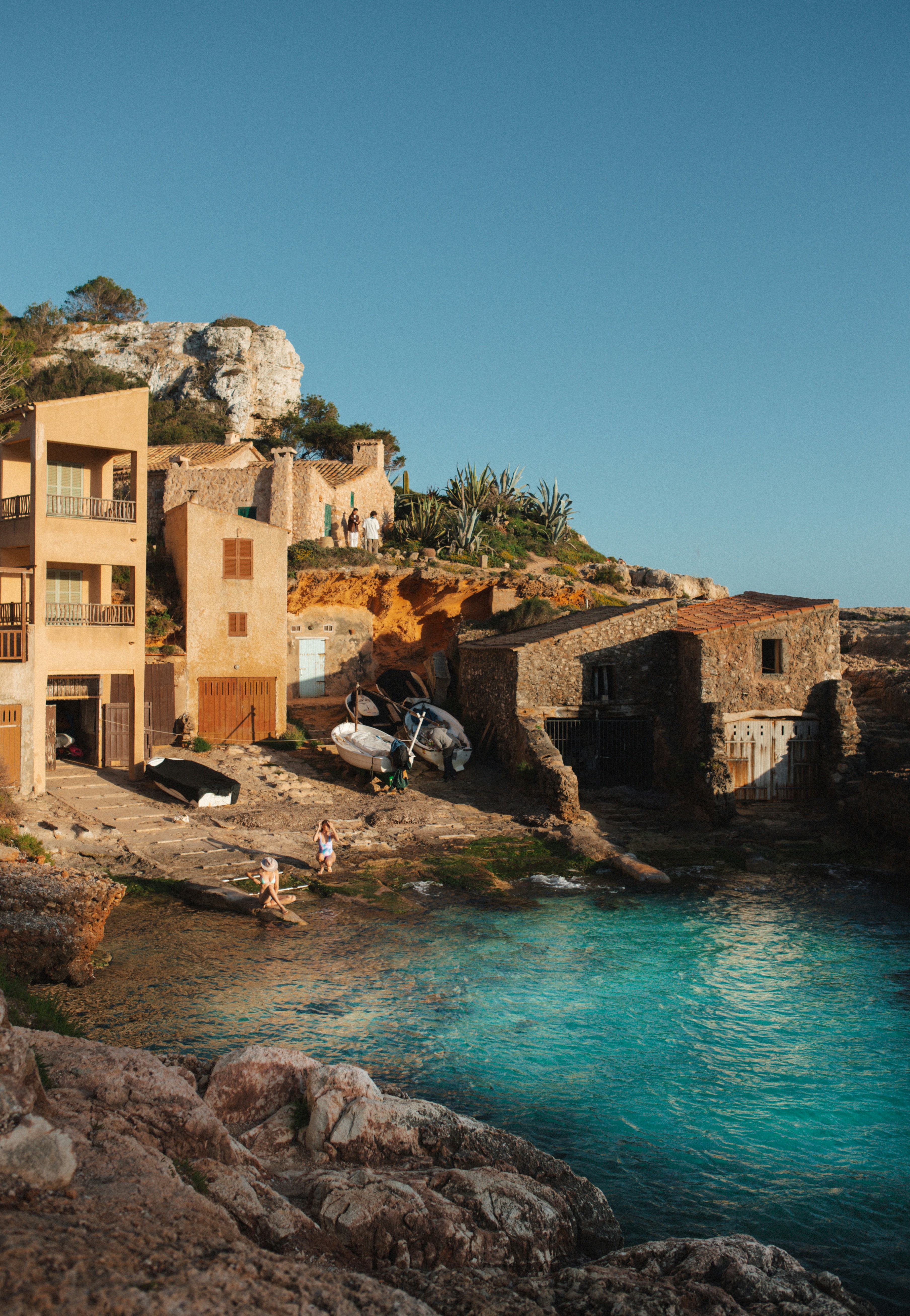 Photo by raymondpetrik