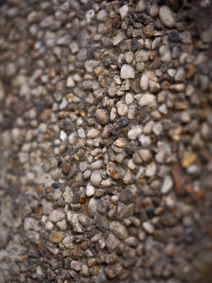 Textured decorative aggregate and stone surface