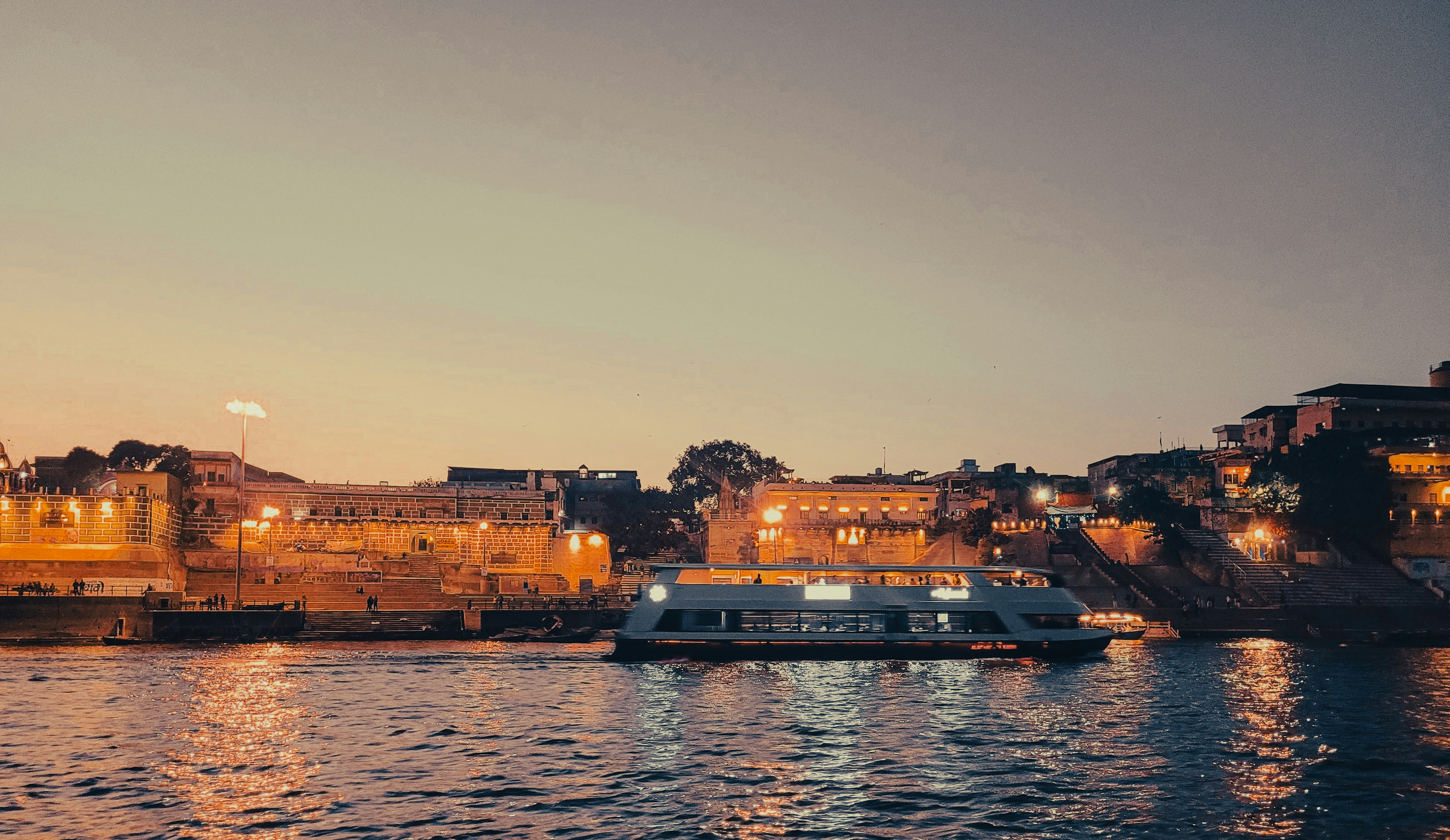 Photo by captainthanda