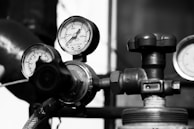 Pressure gauges and valves are displayed.