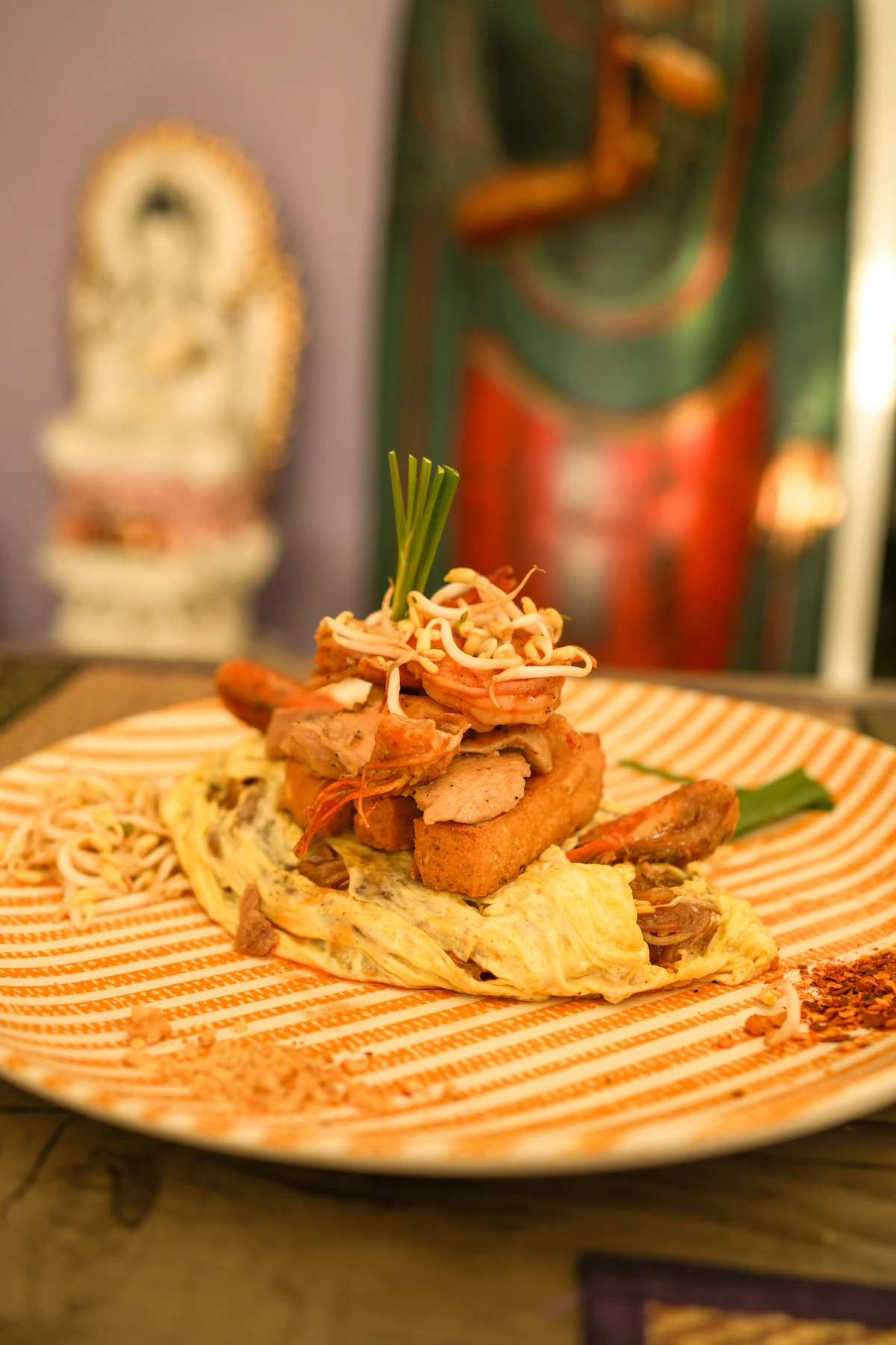 A freshly prepared Pad Thai plate, illustrating the Rice Noodles guide