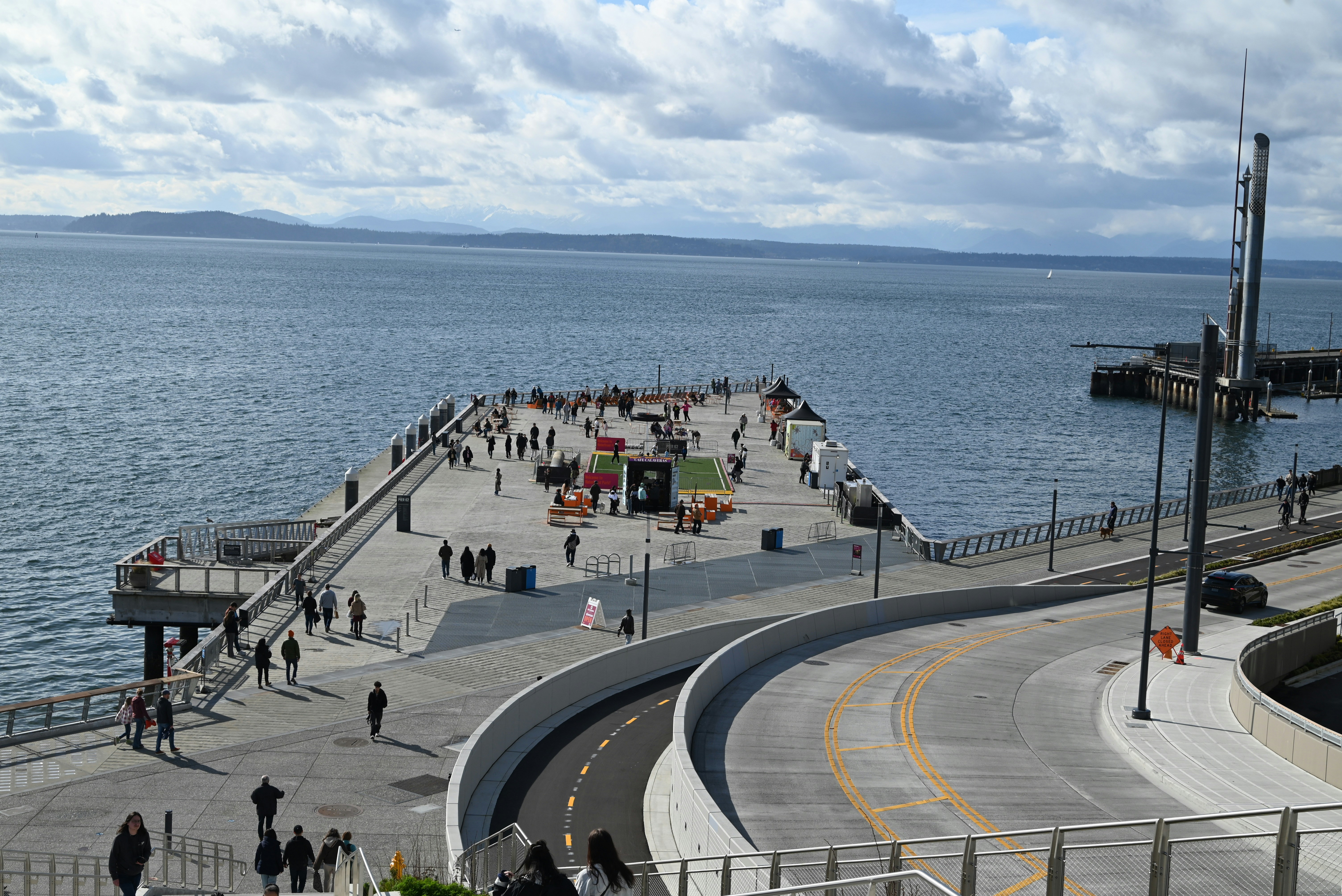 Harbor Point Central Plaza
