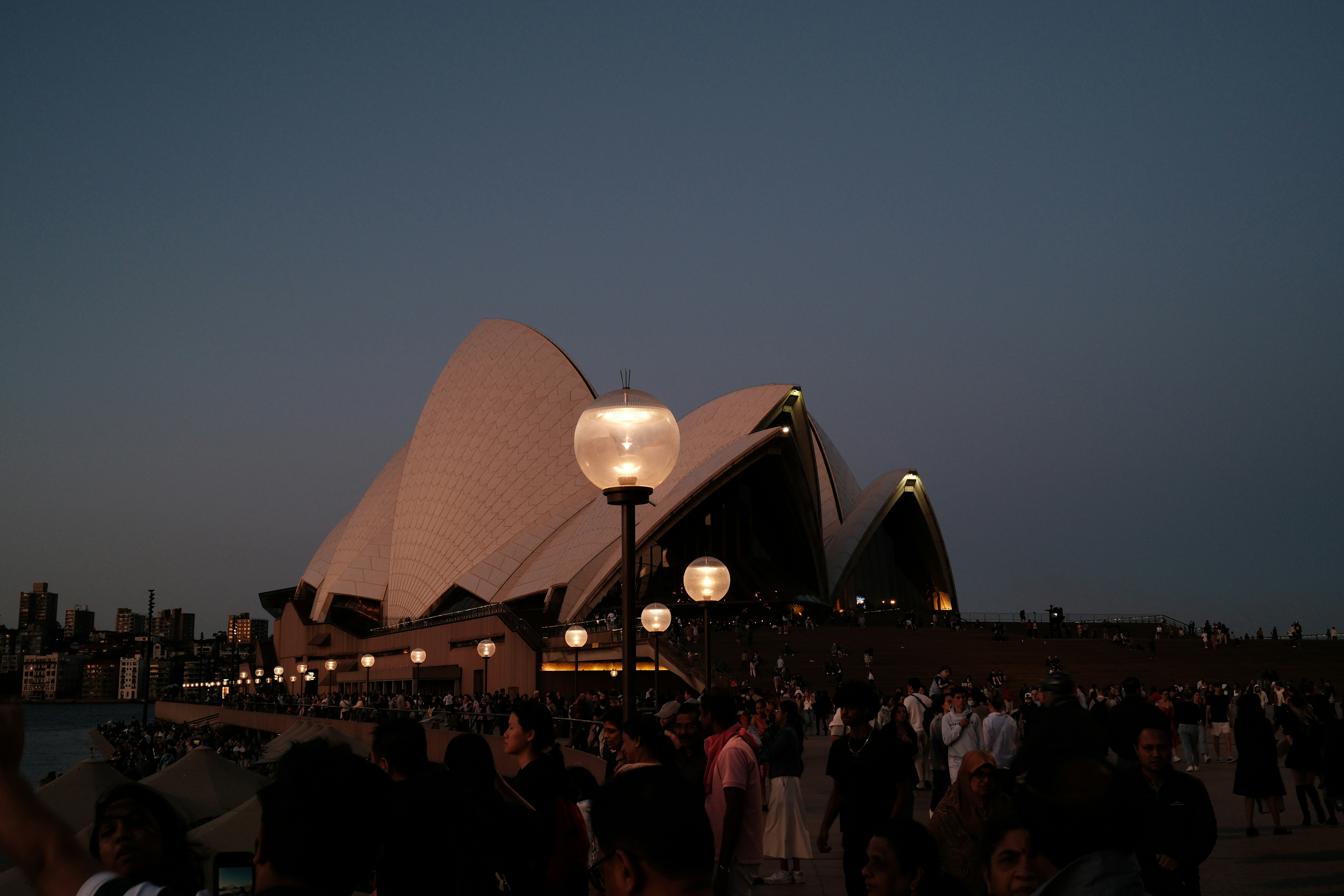 Australia Called to Light Candles in Solidarity After Bondi Beach Attack