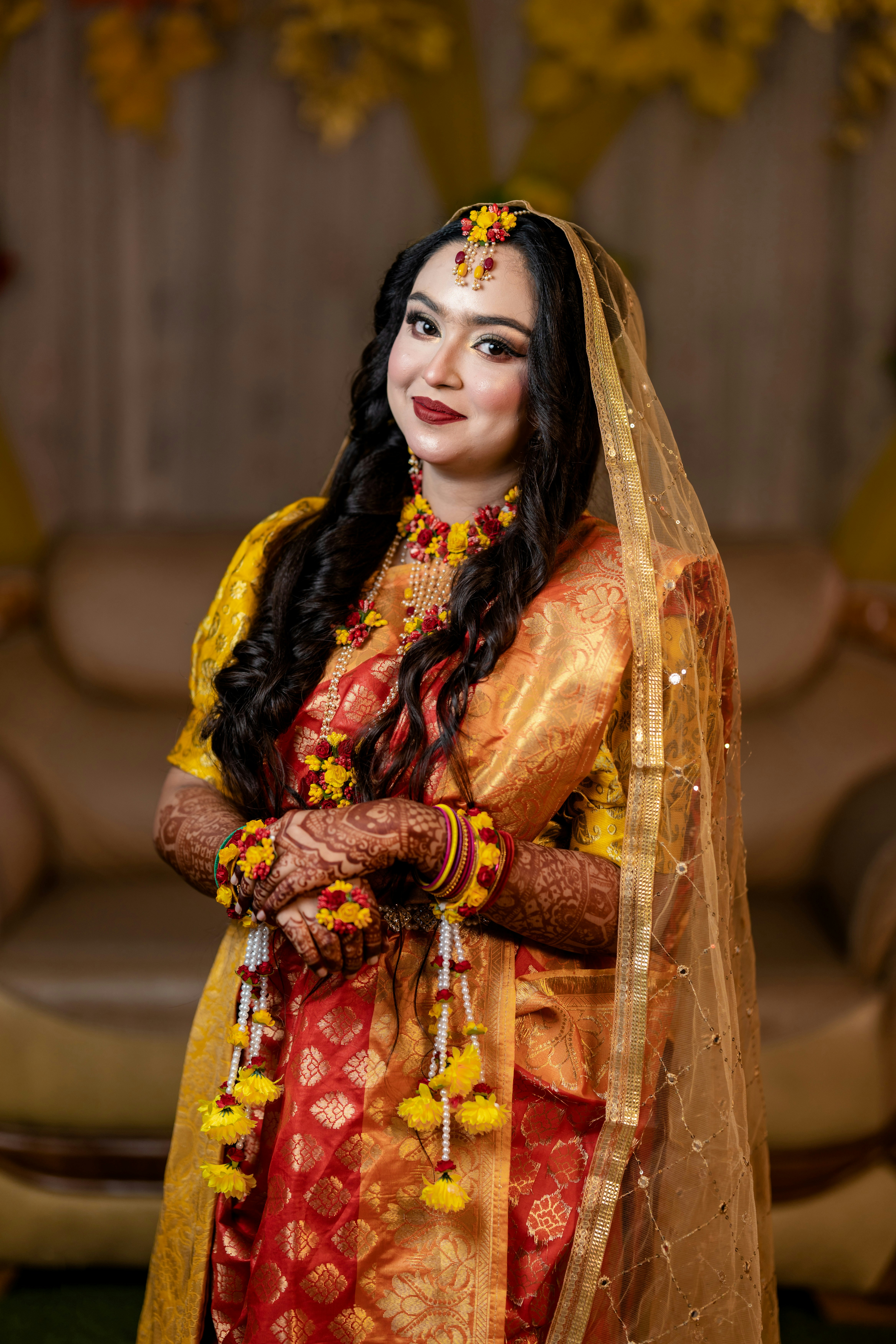 A beautiful bride is dressed for a wedding. photo – Free People Image ...