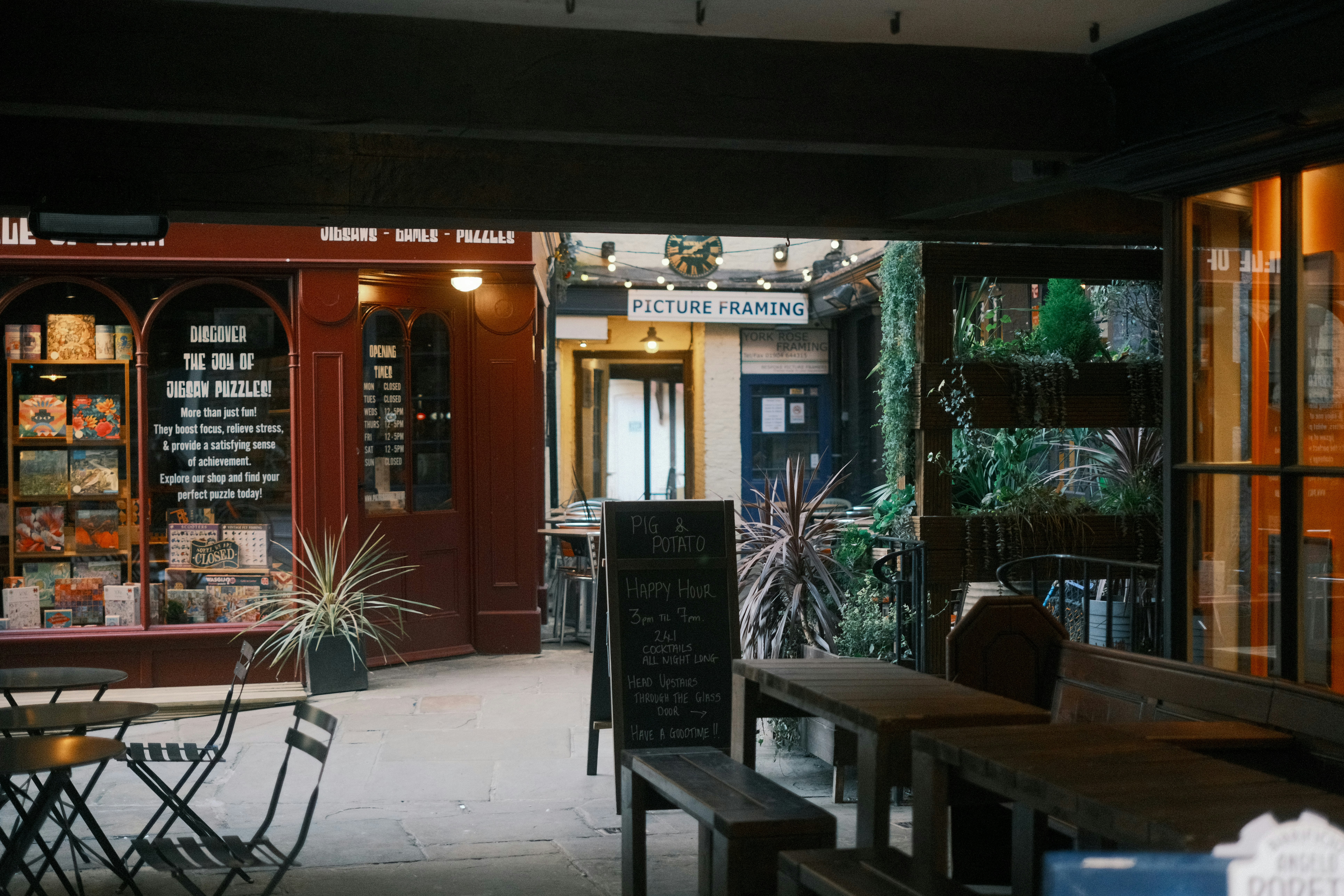 Photo by ayotundeikuesan