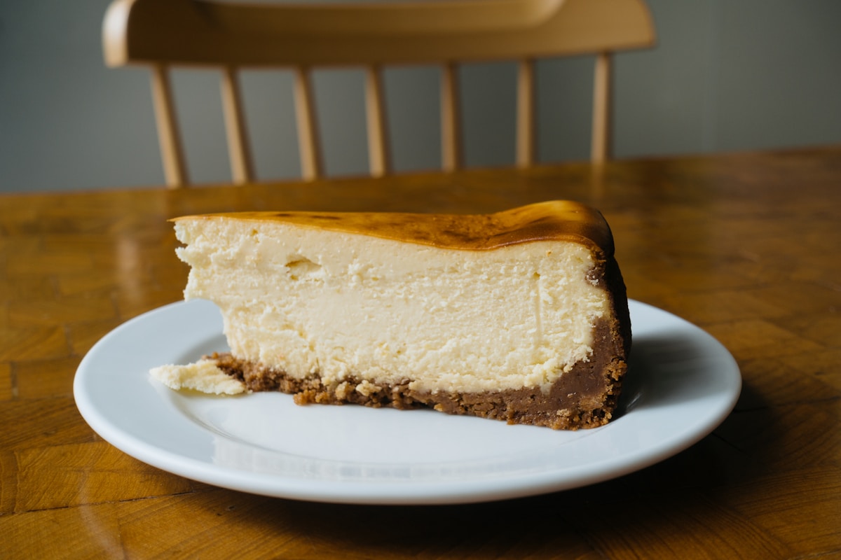 How Can a Freezer Cheesecake Help Welcome Postpartum Visitors?