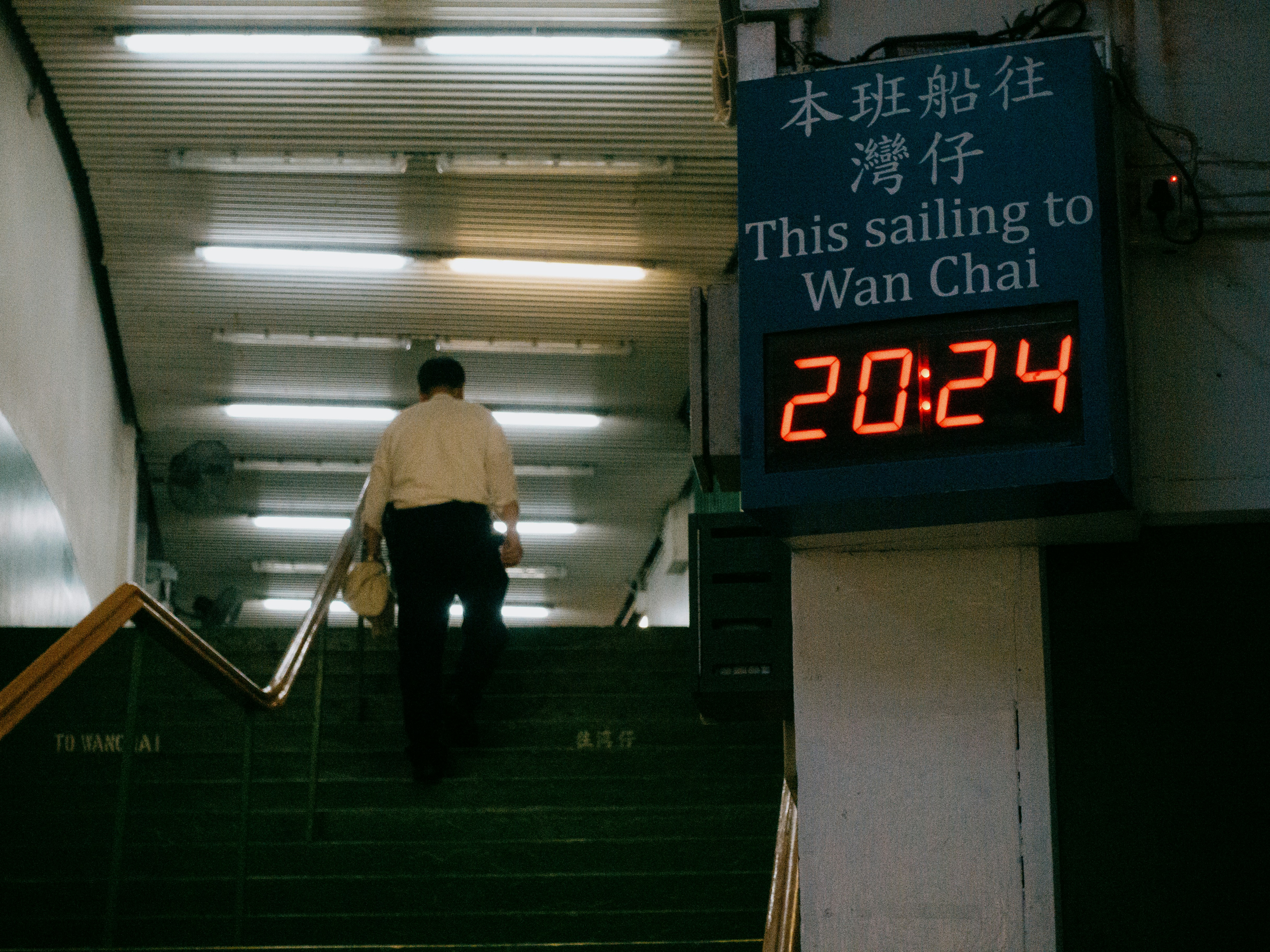 別再只追咒術迴戰！2025必看神作是___！