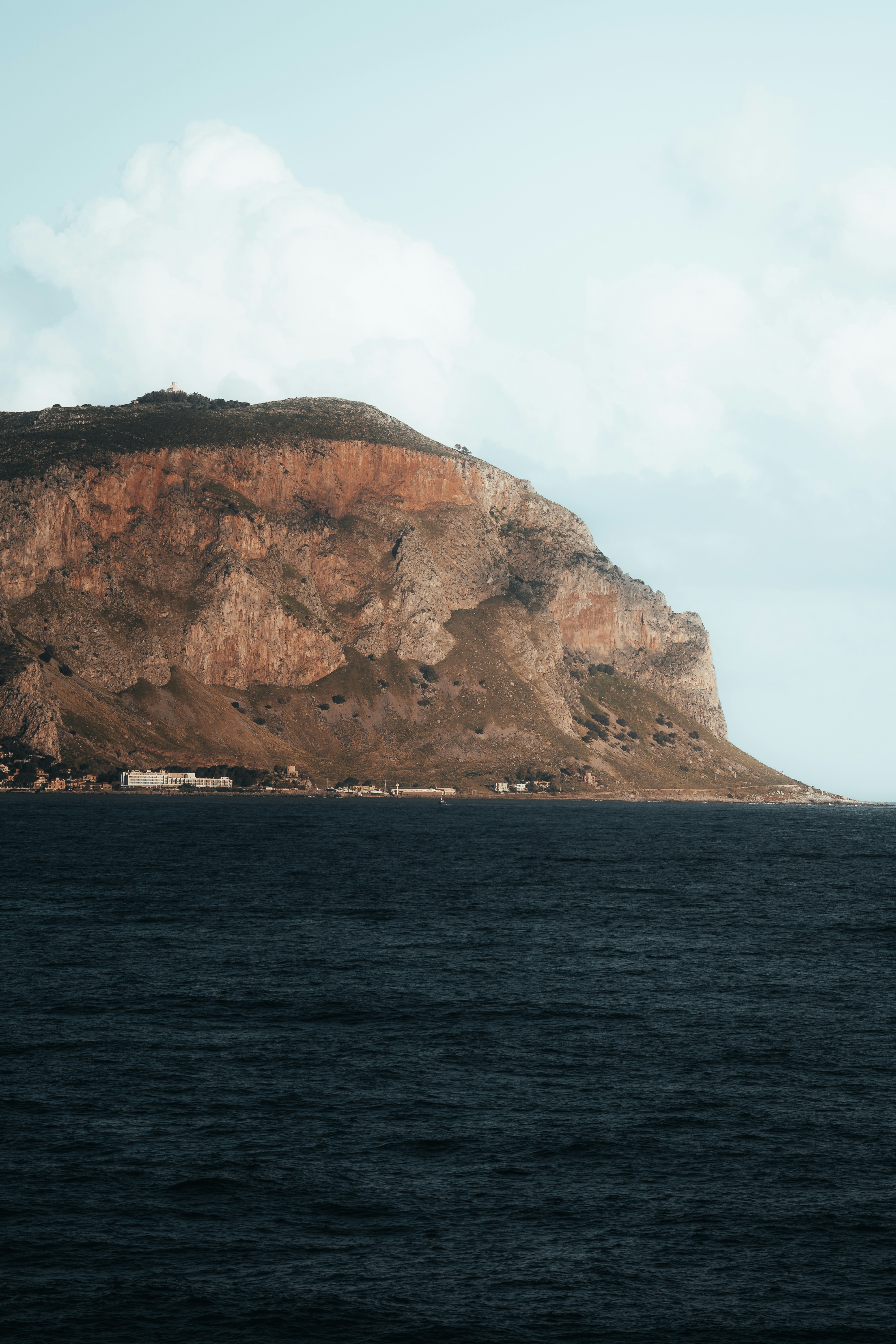 photo-1744730898130-7197a77b7770?ixid=M3wxMjA3fDB8MXxzZWFyY2h8MTZ8fG51dWJ1fGVufDB8fHx8MTc2MTQxODAxNXww\u0026ixlib=rb-4.1.0