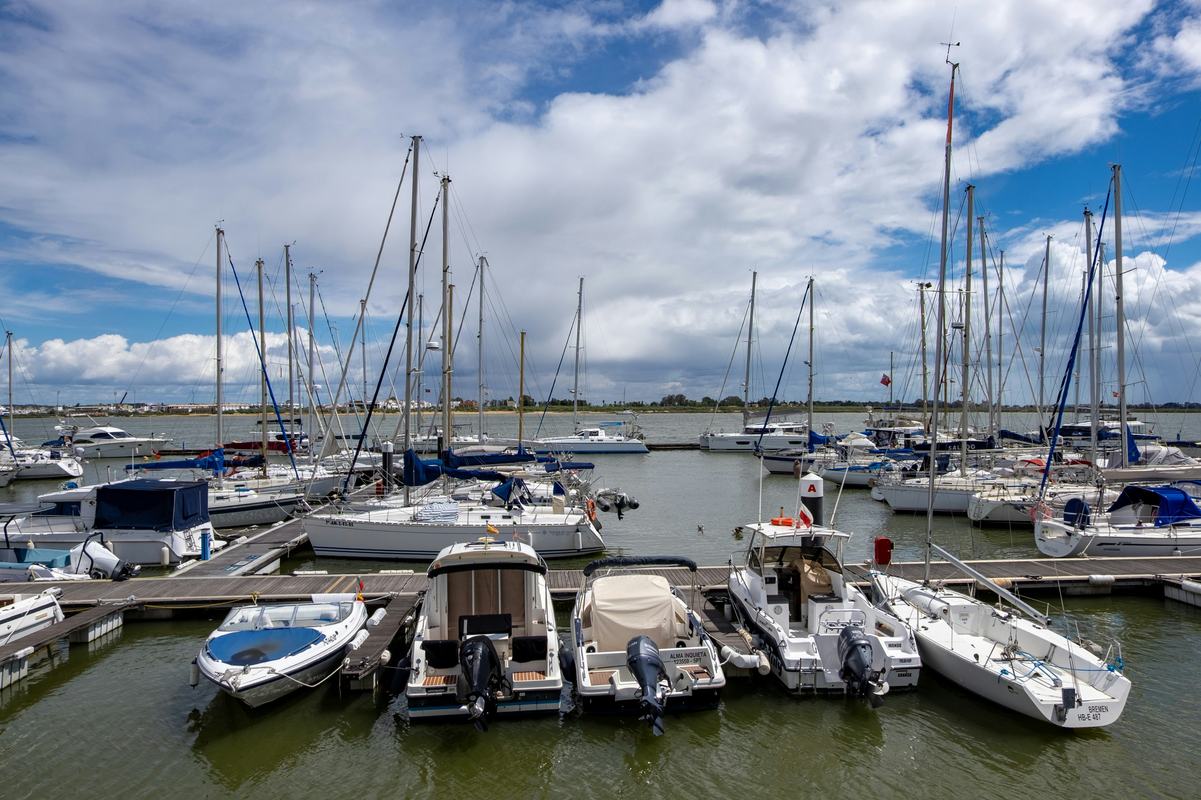 Photo by gunnarridder