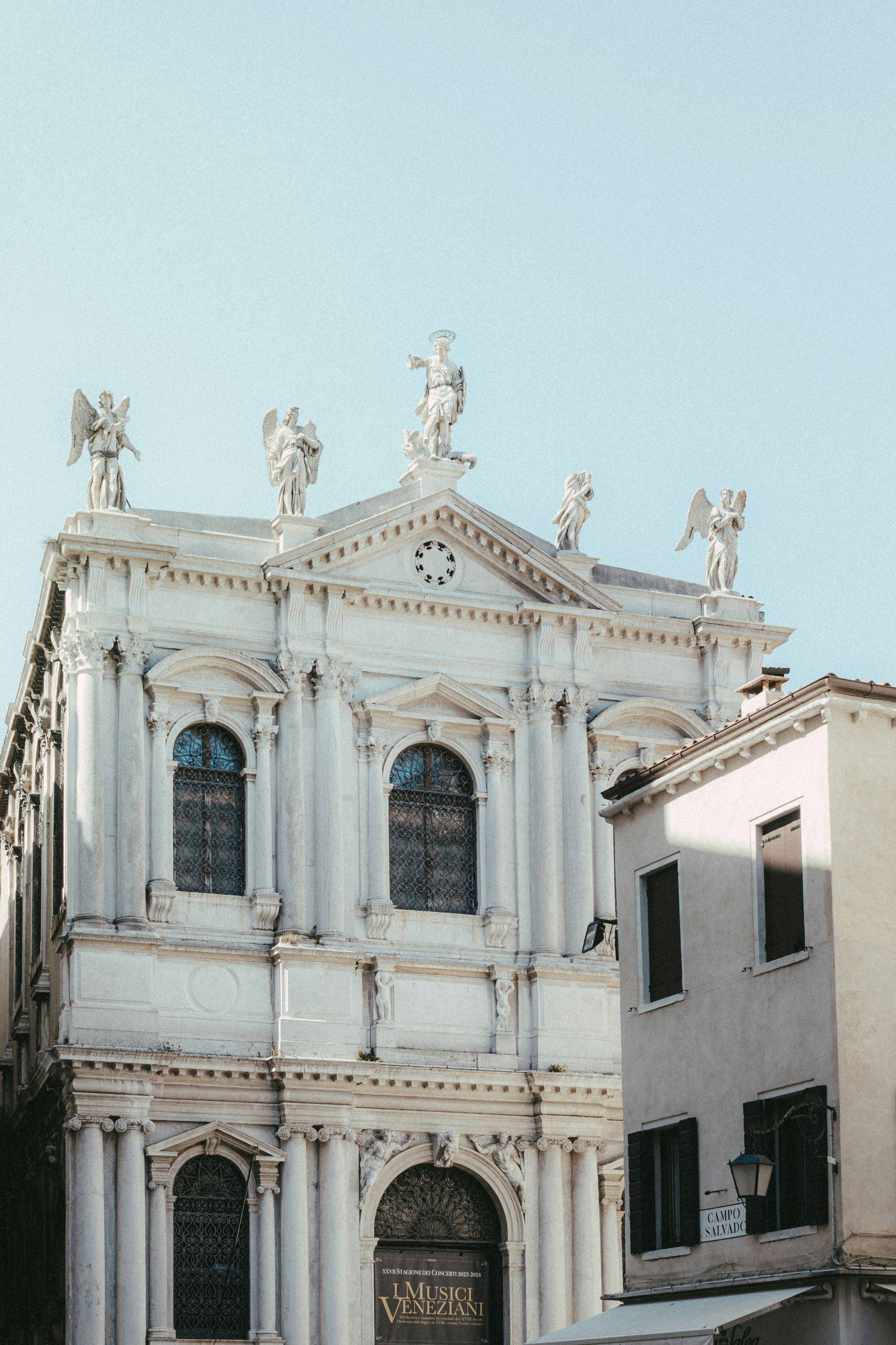 Photo by puskas_dominik