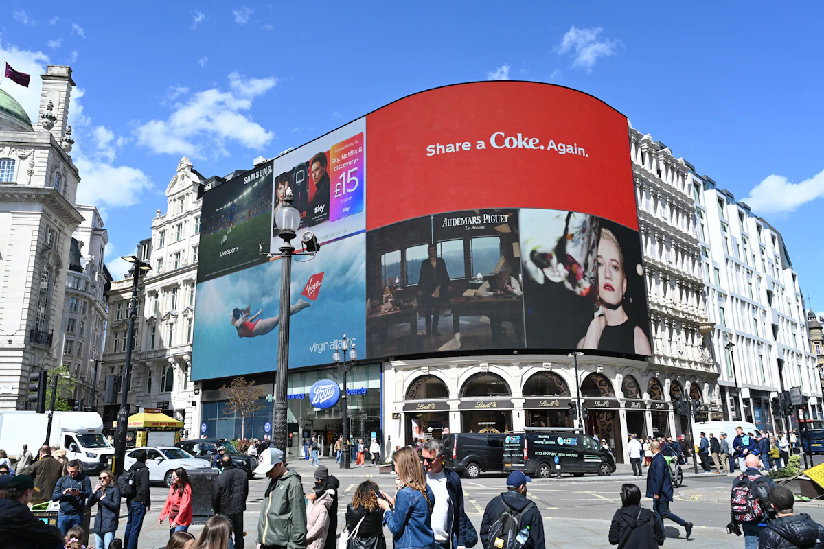 London city visual for outdoor and digital advertising inspiration