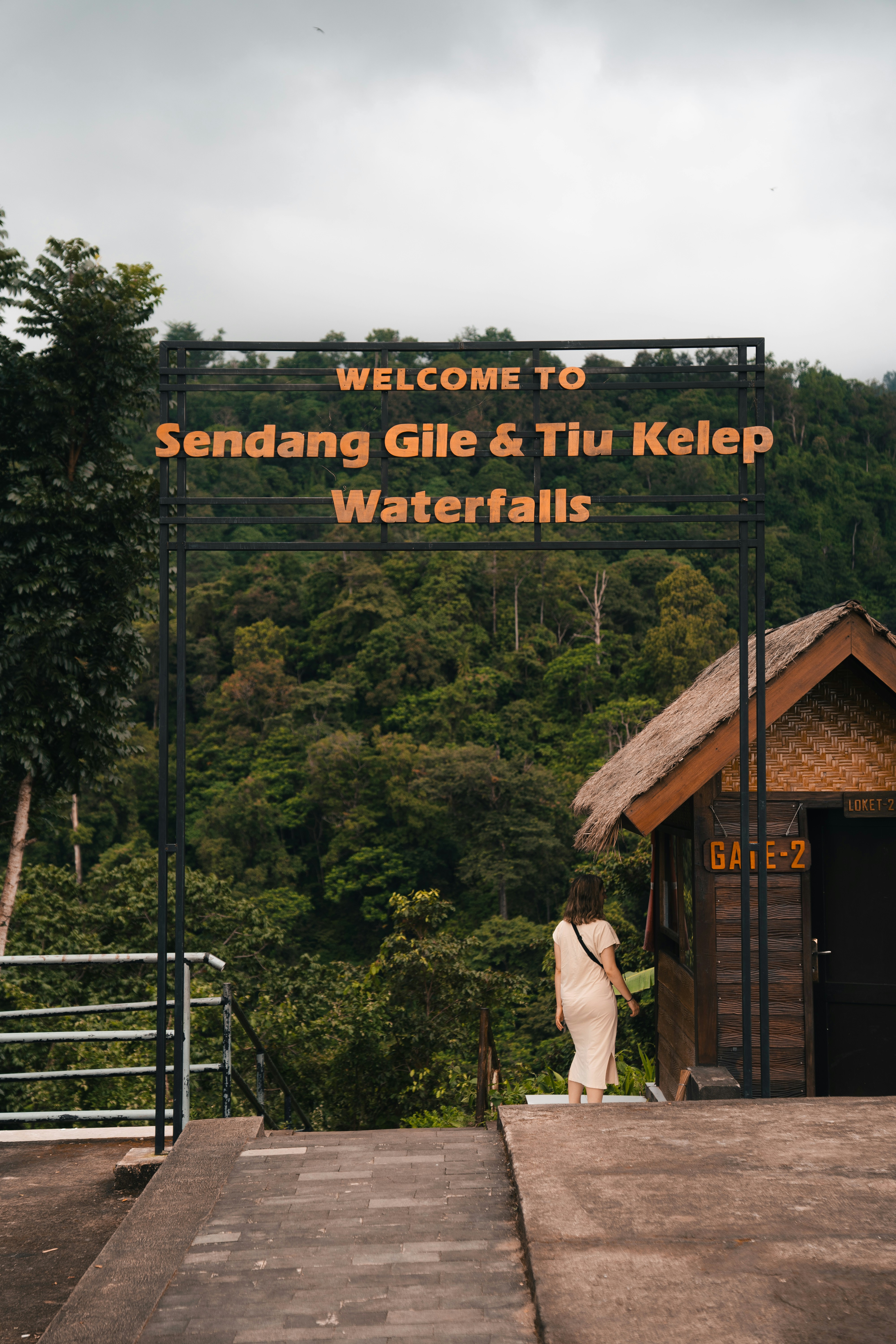Entrance to sendang gile and tiu kelep waterfalls.