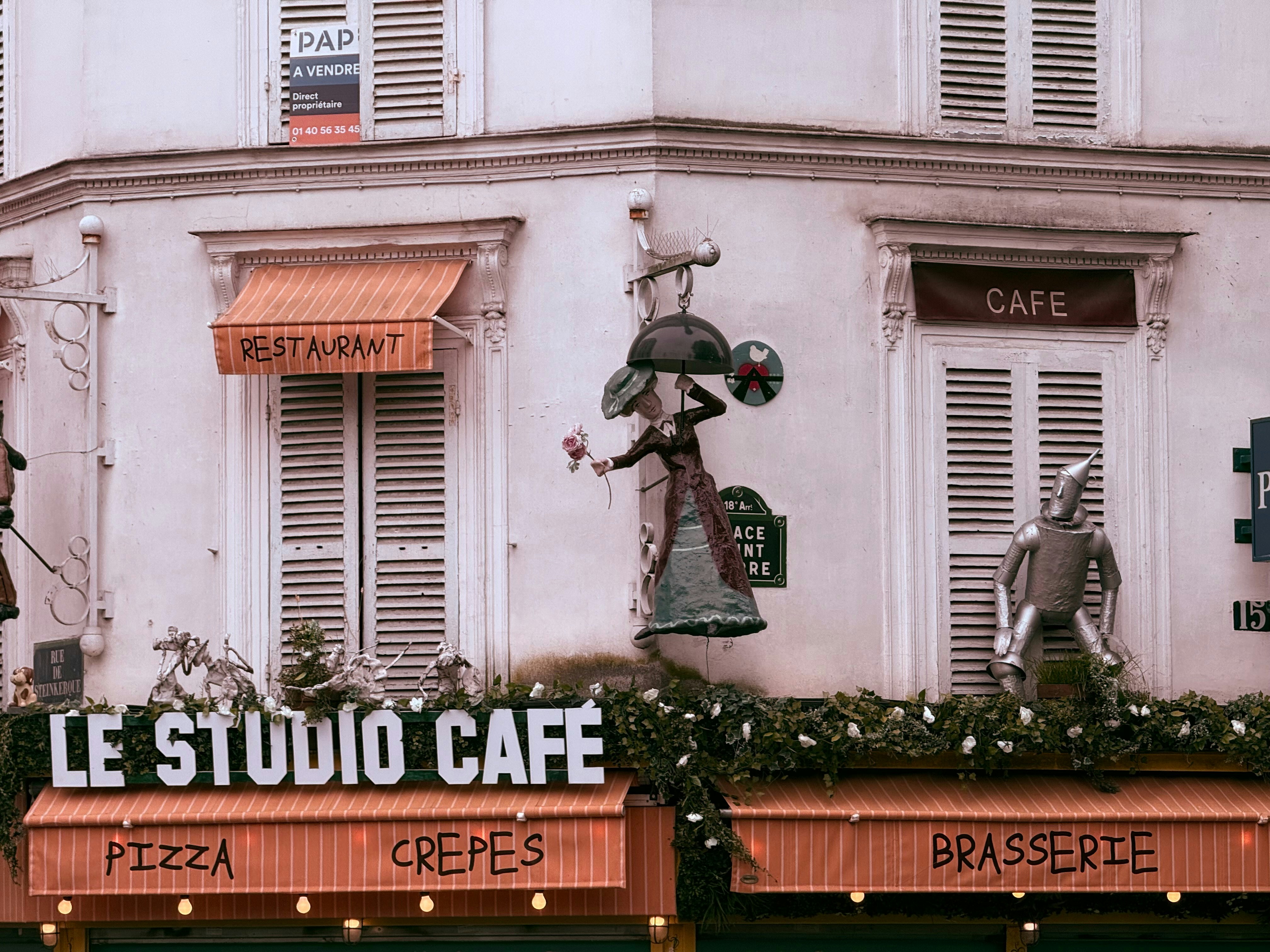 Street Cafe