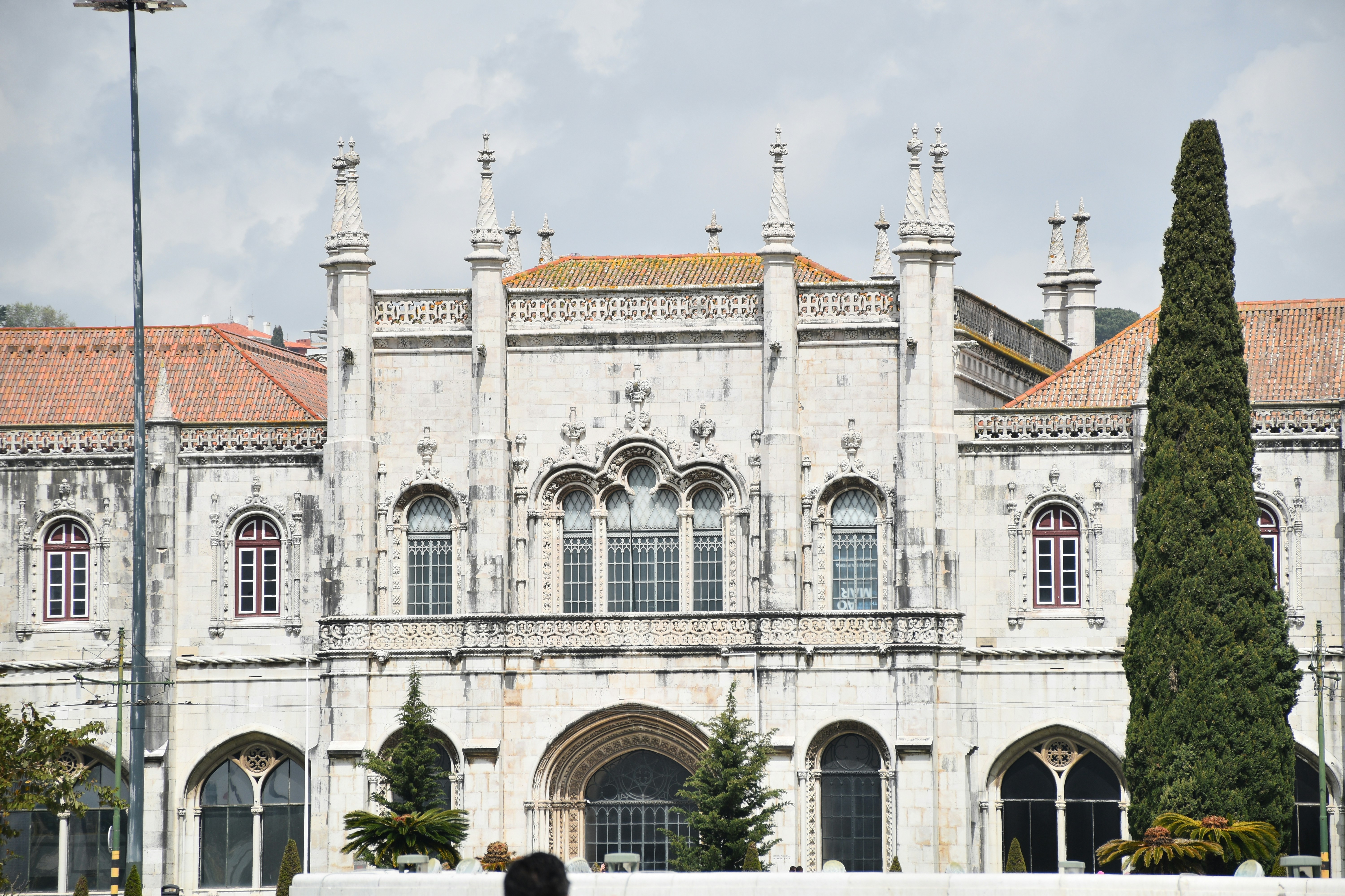 A beautiful, ornate building in a city setting.