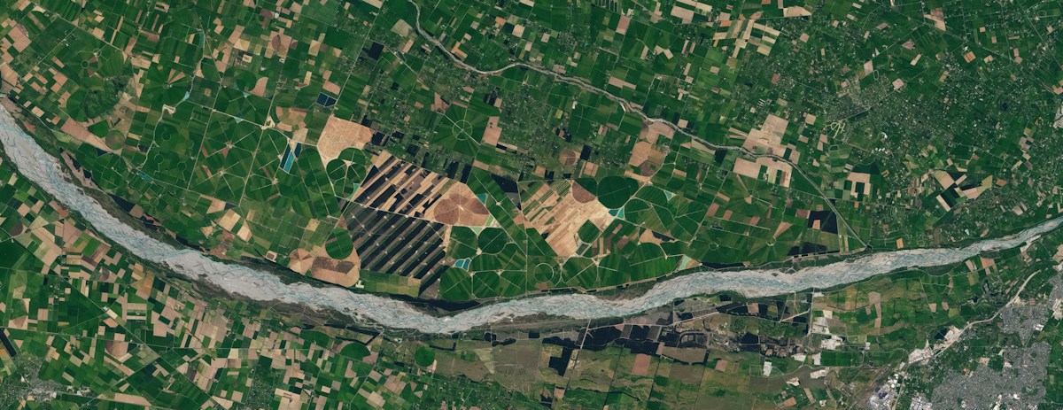 Canterbury Plains: New Zealand's Largest Flat Expanse