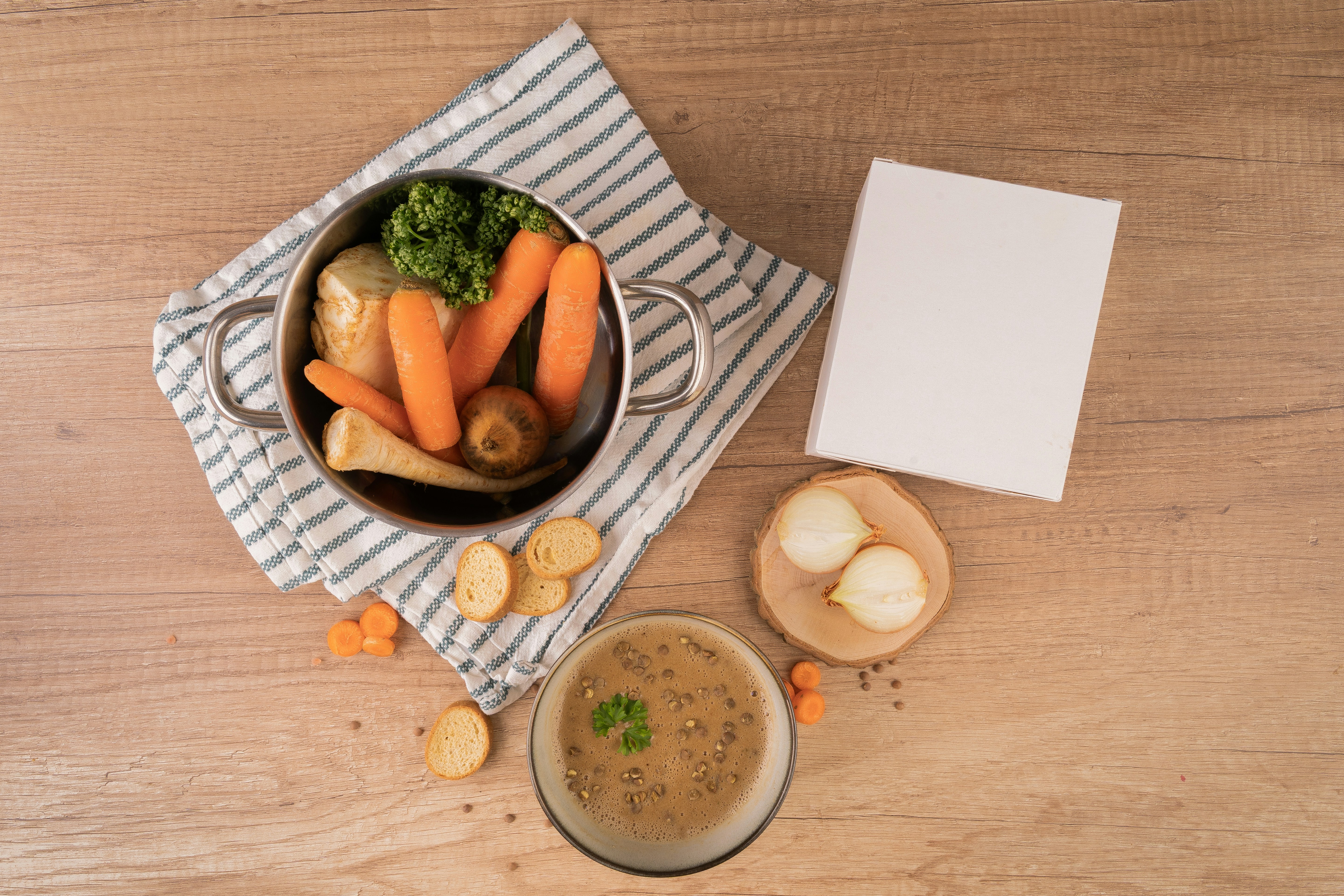 Photo by jakubklucky