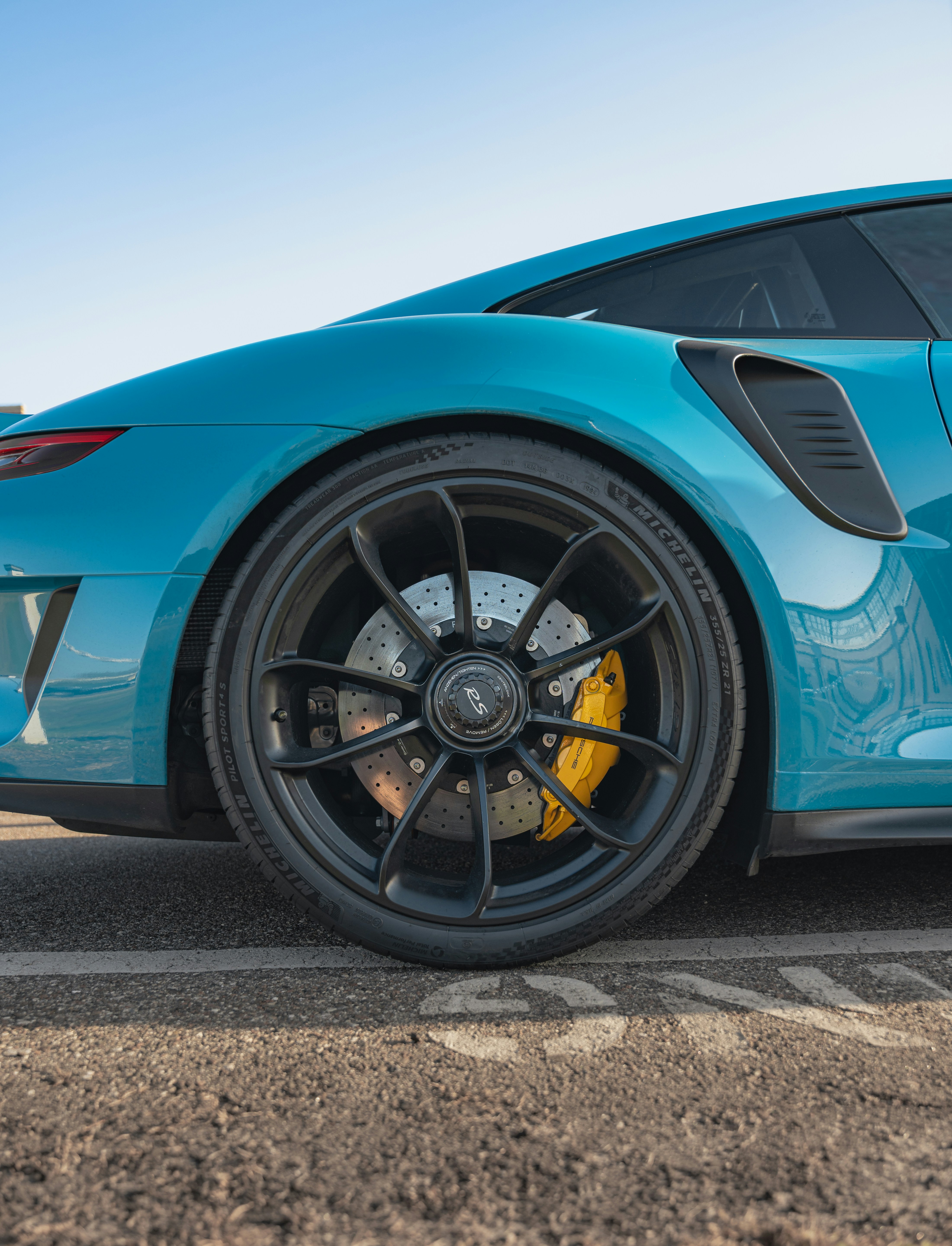 Photo by bradikancars