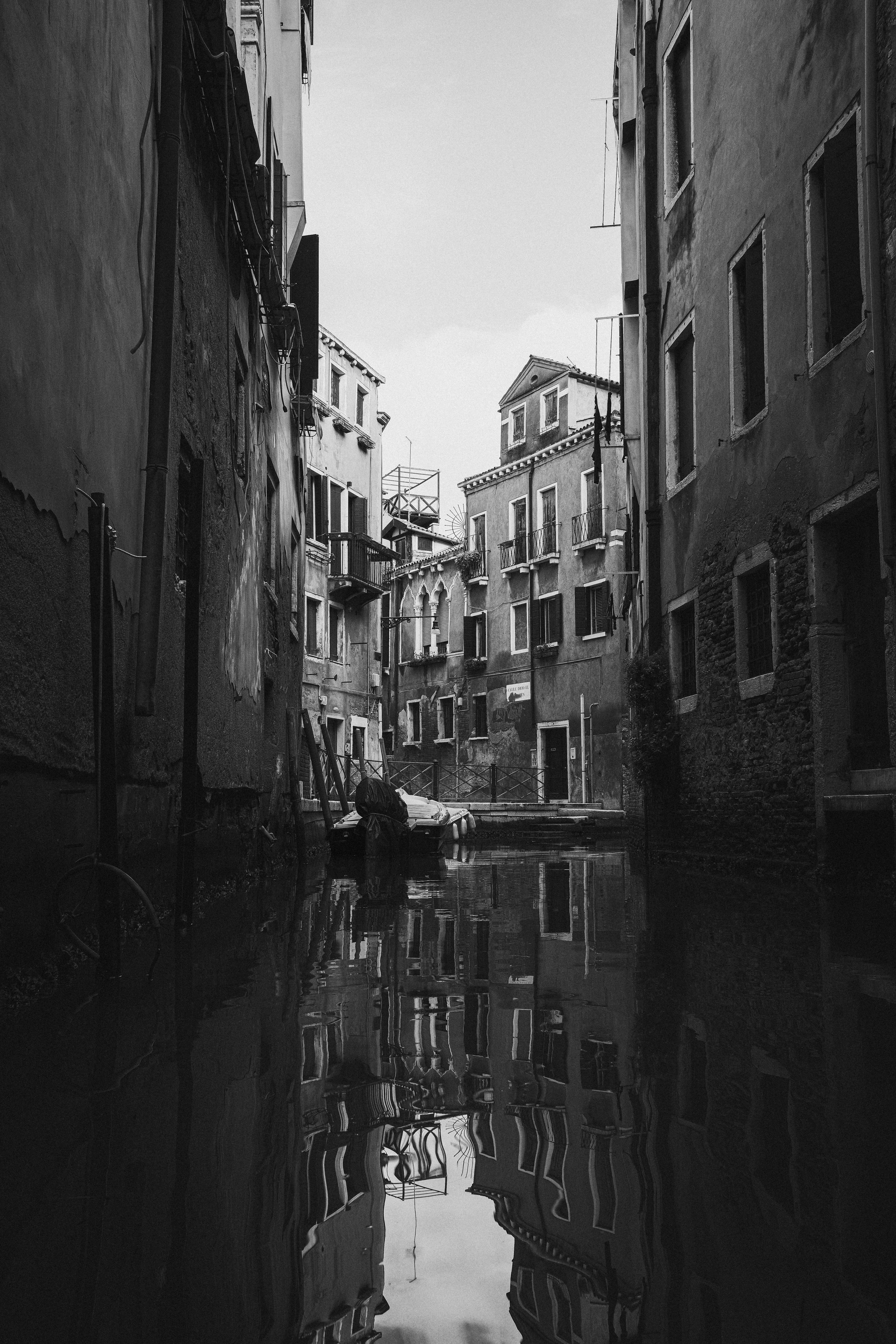 Photo by justalifein