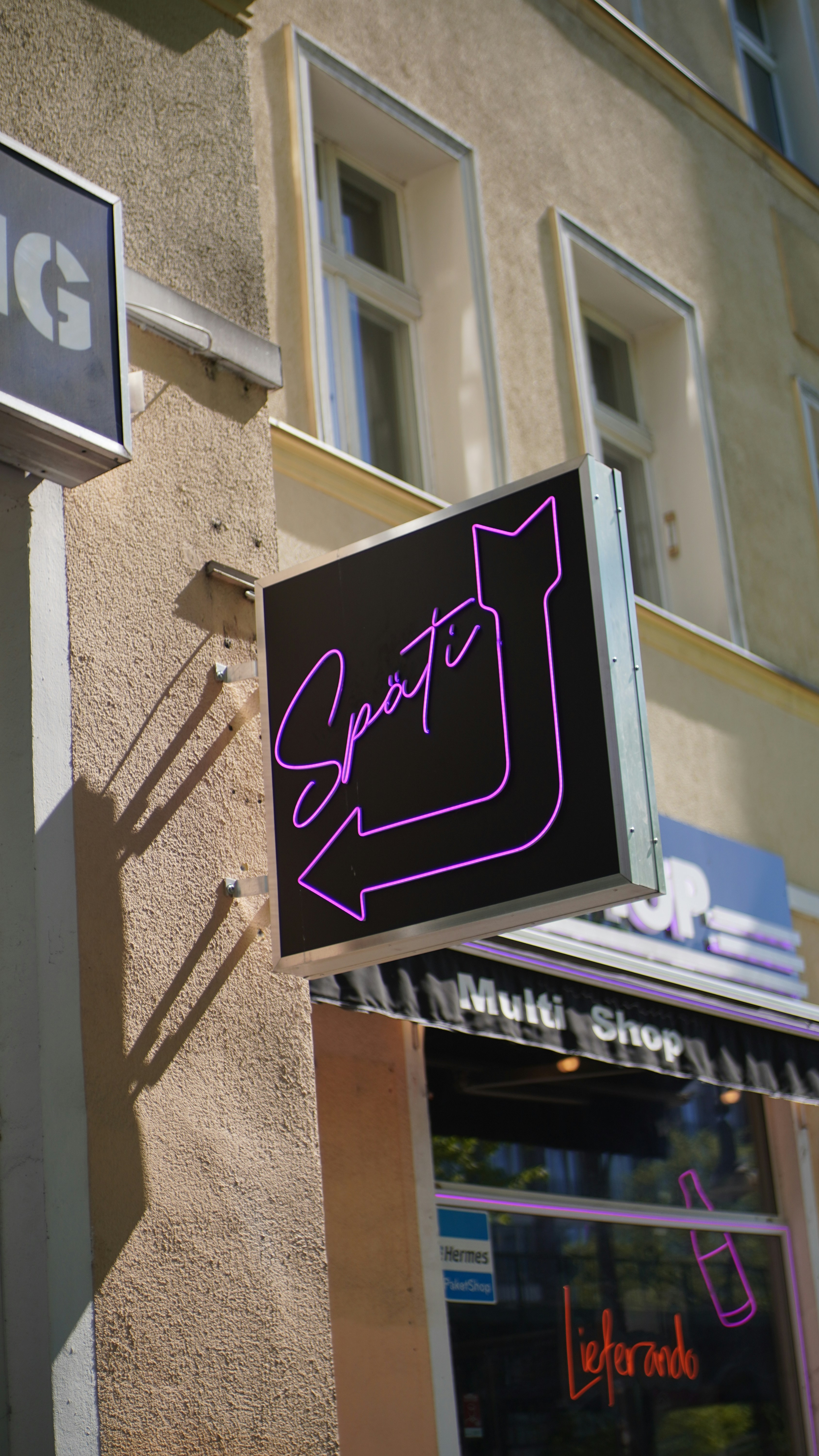 A sign for "späti" outside of a shop.