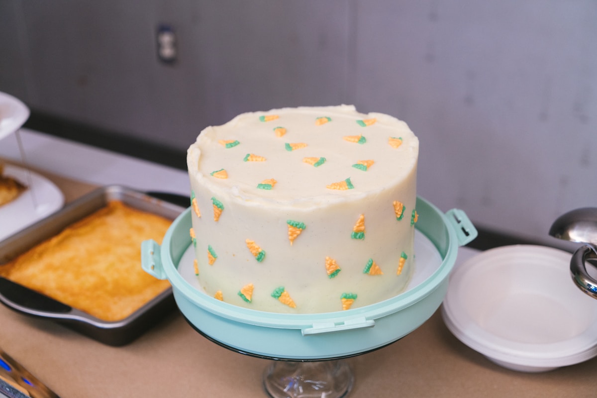 What Frosting Goes Best on Carrot Cake Besides Cream Cheese?